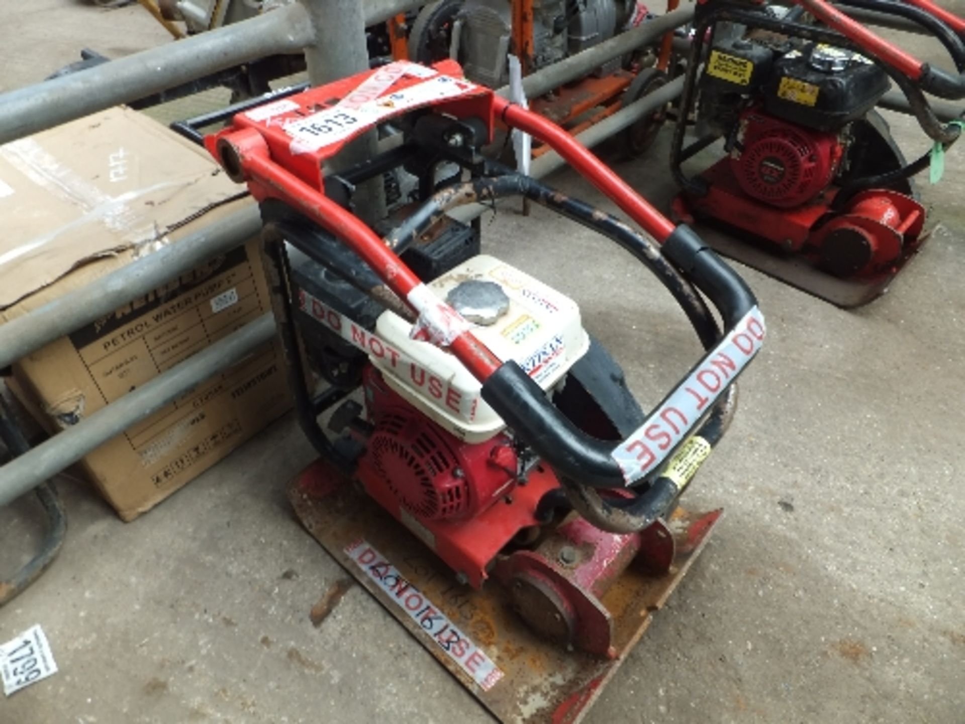 Fairport 18in plate compactor