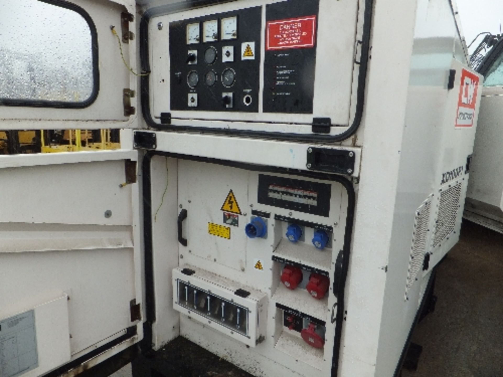 Wilson Perkins 100kva generator, 8754 hrs, emergency stop missing - Image 2 of 5