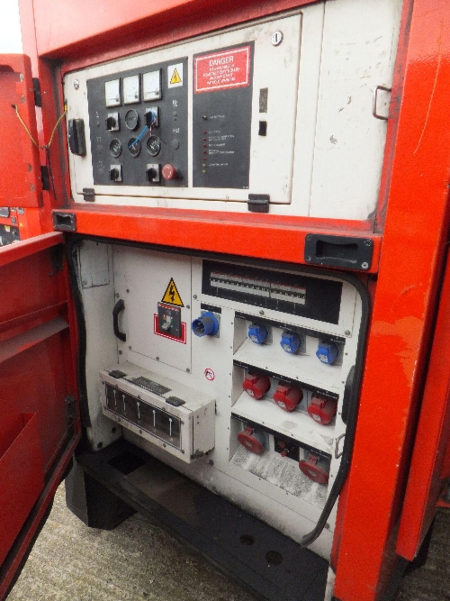 FG Wilson 200kva generator 26130 hrs HF6033 - Image 4 of 6