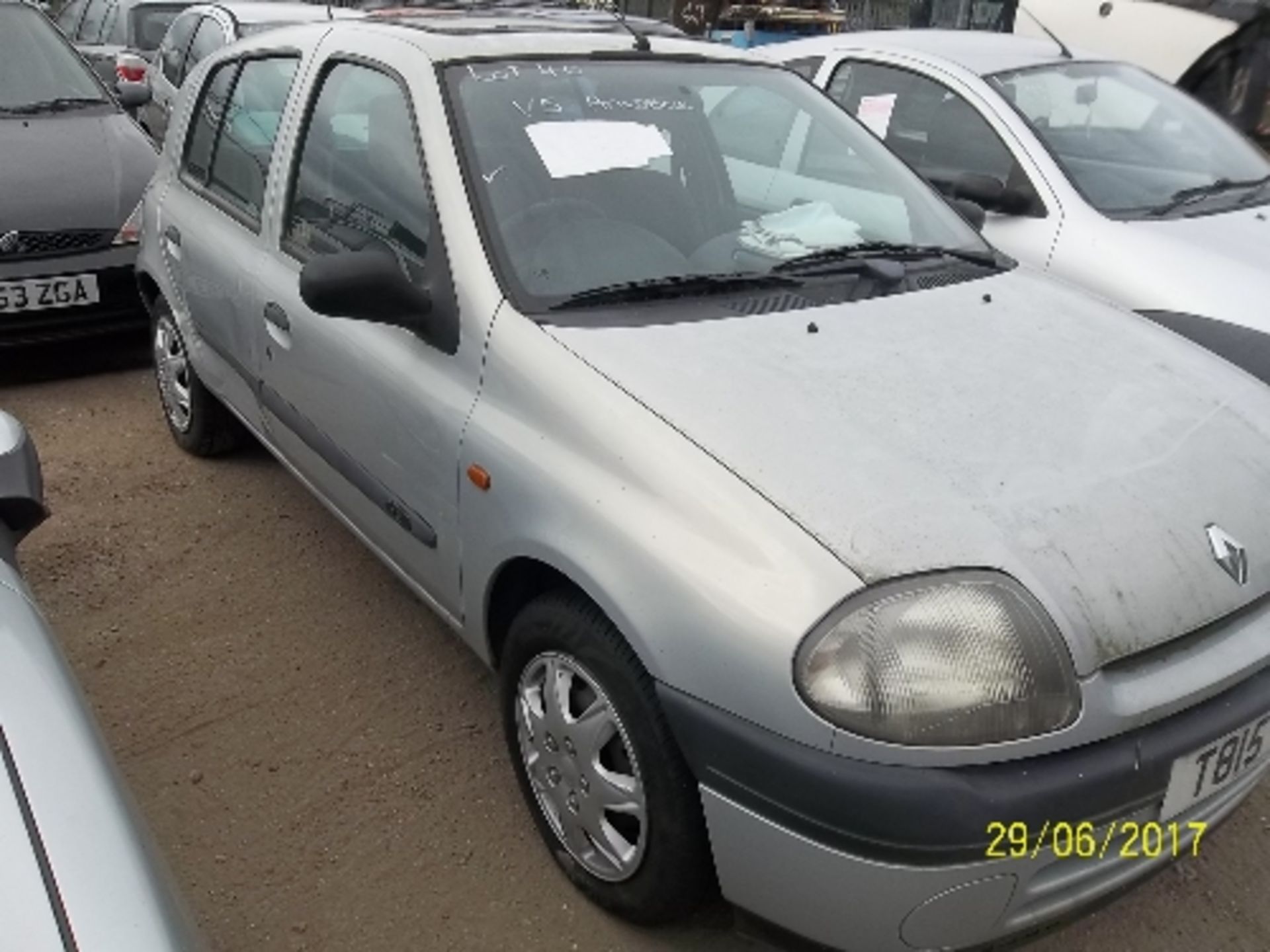 Renault Clio Grande RN - T815 YBL Date of registration: 17.04.1999 1149cc, petrol, manual, grey