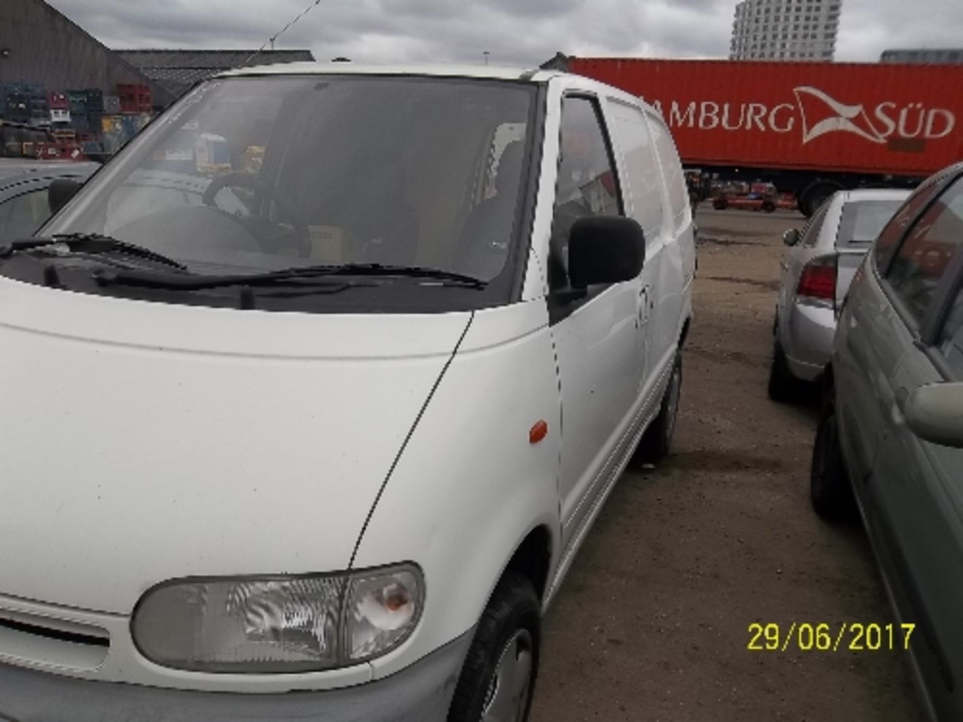 Nissan Vanette Panel van - Y652 KGO Date of registration: 12.04.2001 2300cc, diesel, white - Image 2 of 4