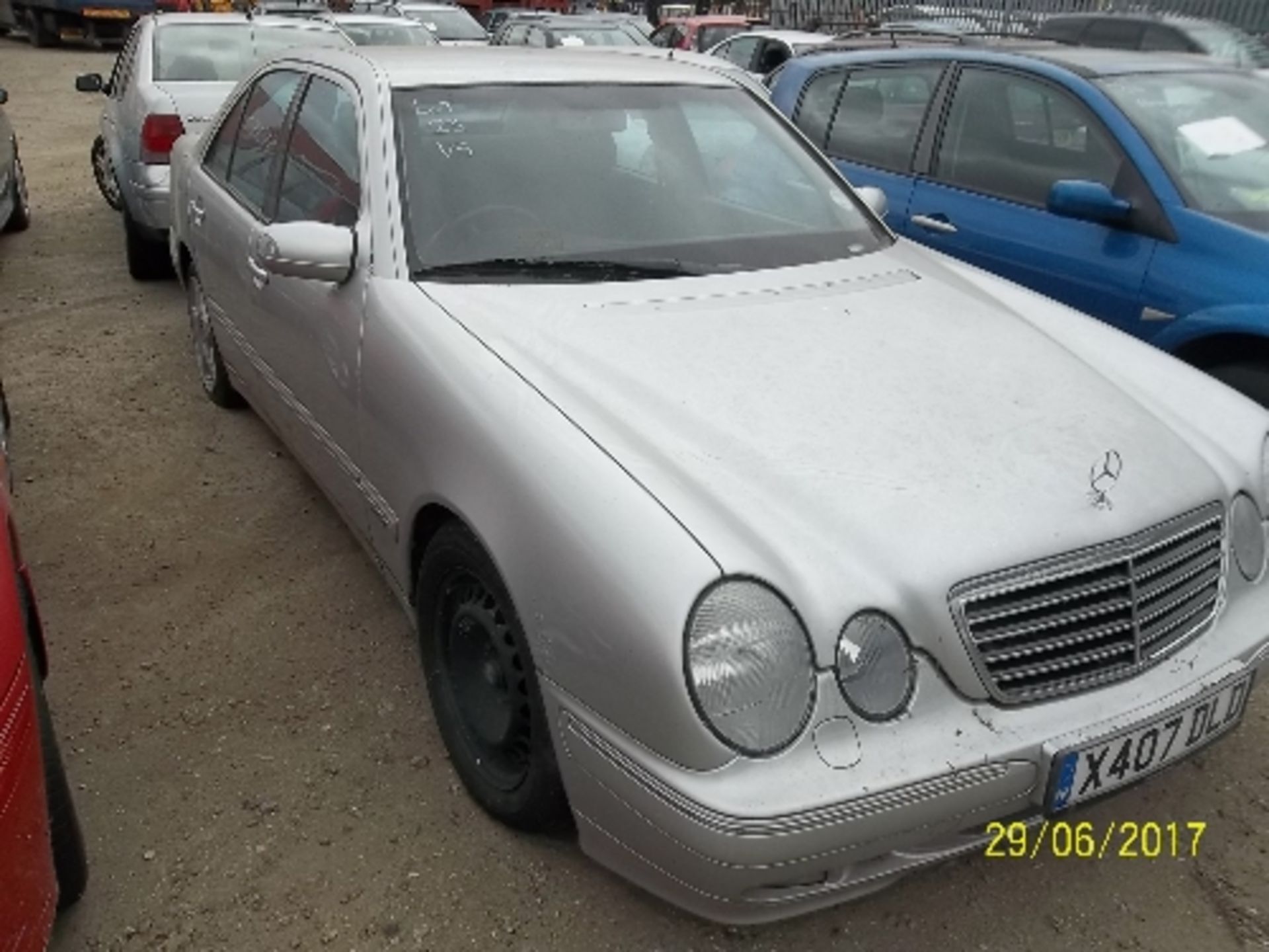 Mercedes E320 CDI Avantgarde - X407 DLD Date of registration: 19.10.2000 3226cc, diesel, 5 speed