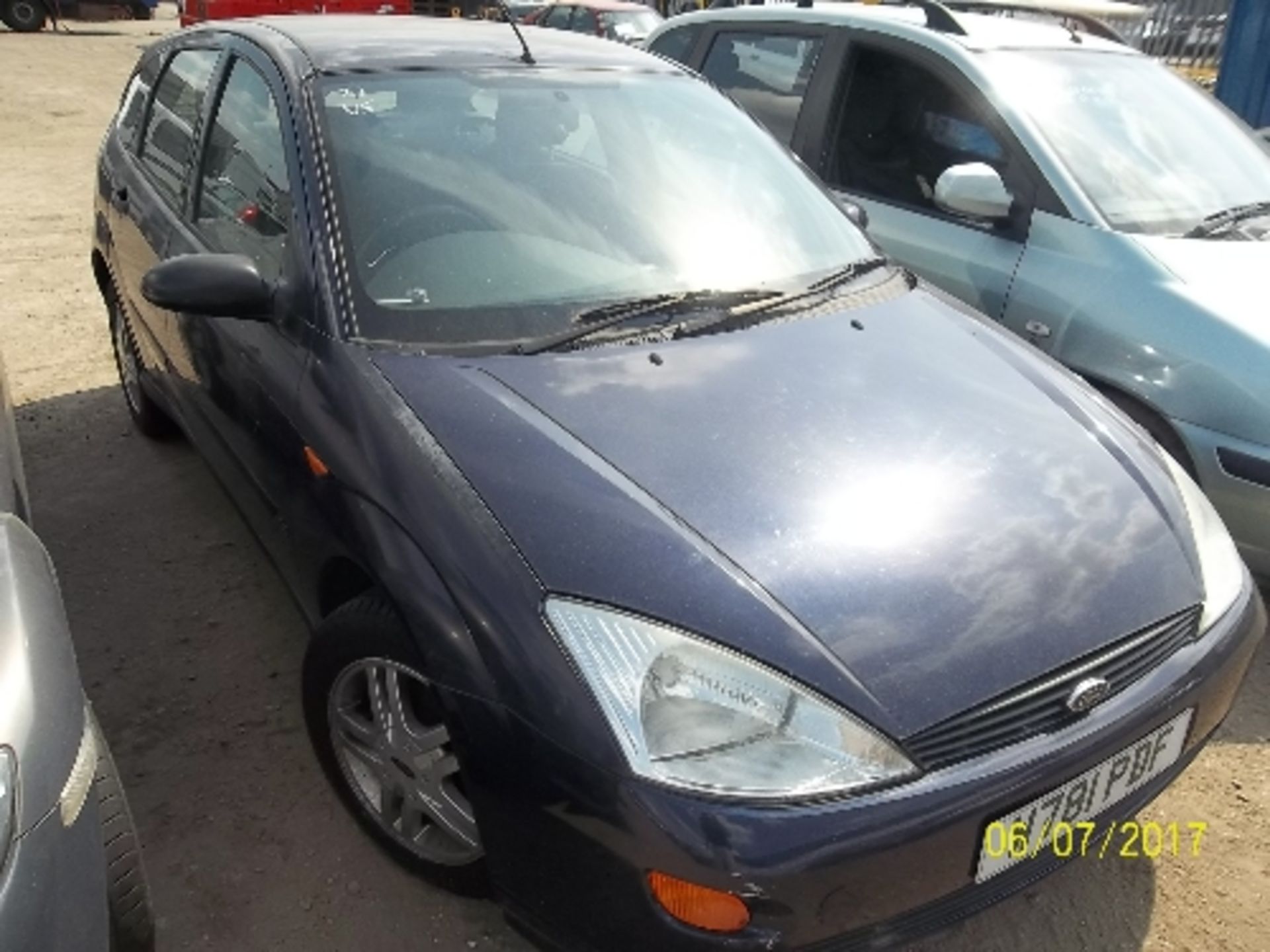 Ford Focus LX TD DI - W781 PDF Date of registration: 30.05.2000 1753cc, diesel, manual, blue - Image 2 of 4