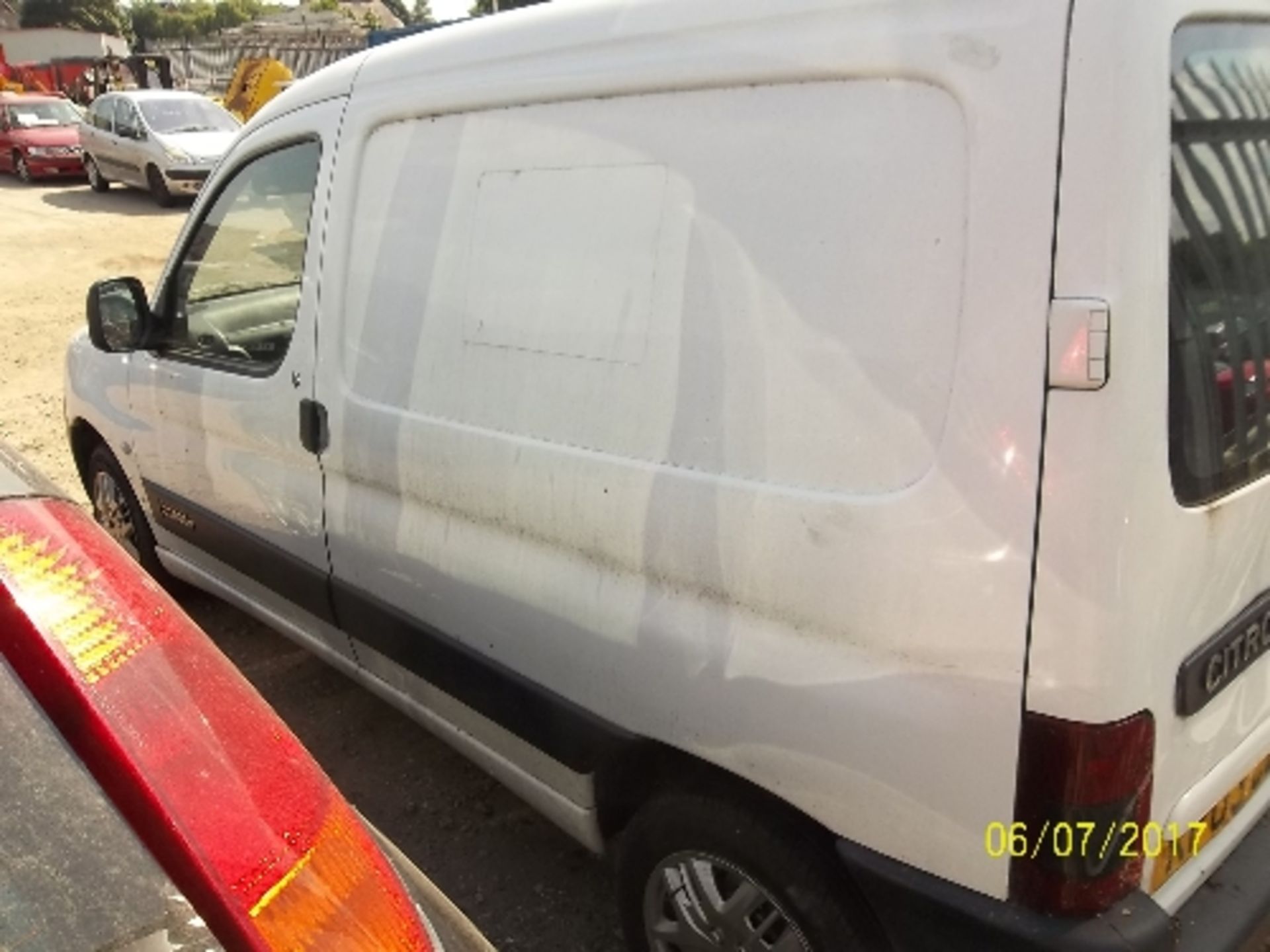 Citroen Berlingo 600D LX Car derived van - KP03 CZS Date of registration: 28.03.2003 1868cc, diesel, - Image 4 of 4