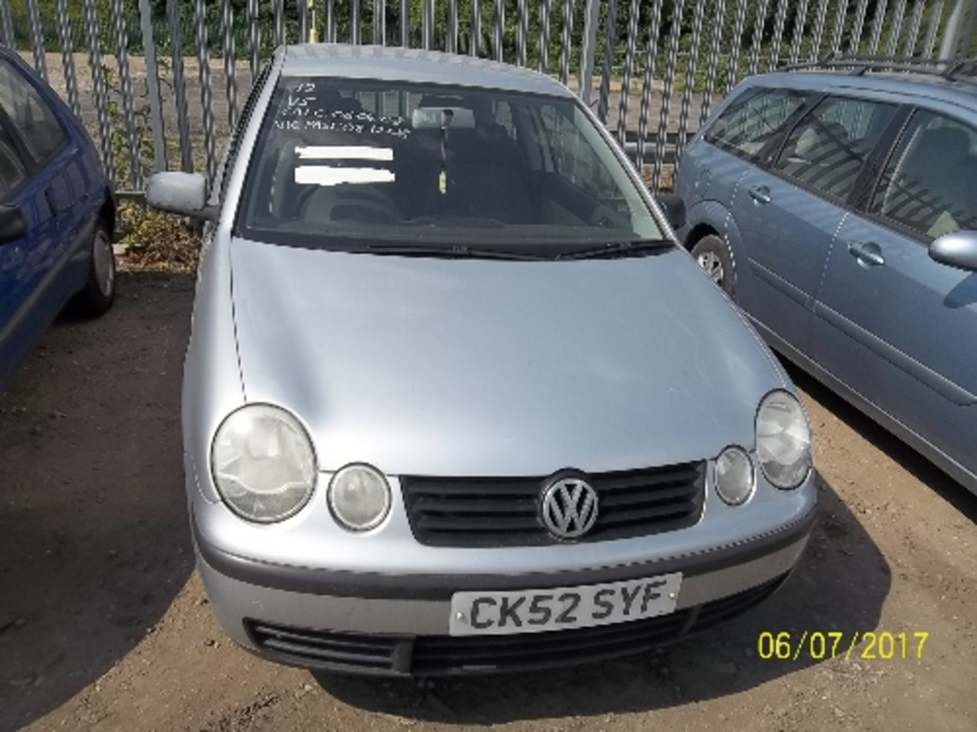 Volkswagen Polo S - CK52 SYF Date of registration: 10.12.2002 1200cc, petrol, manual, silver