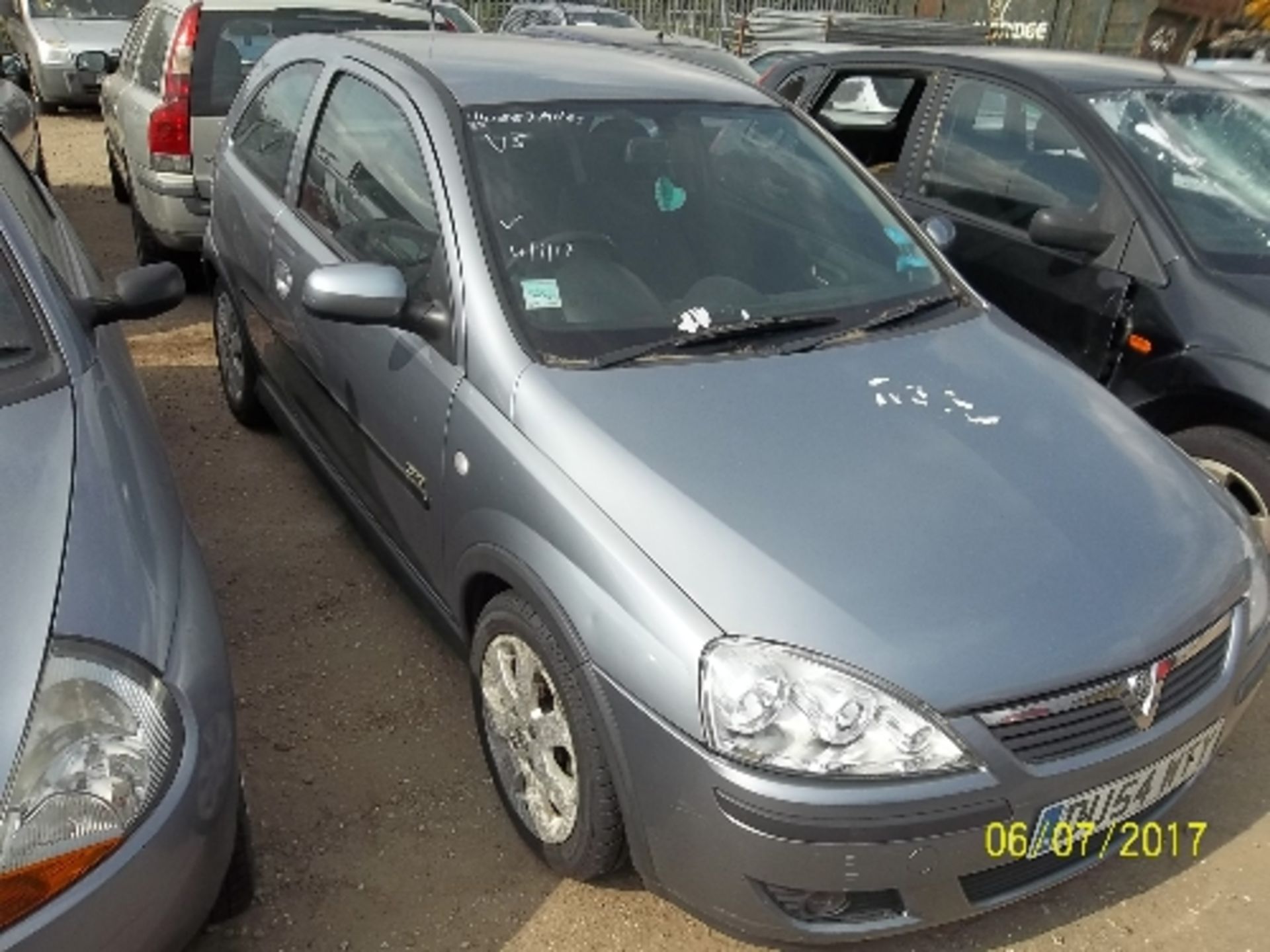 Vauxhall Corsa SXI CDTI - DU54 WTY Date of registration: 10.09.2004 1248cc, diesel, manual, silver - Image 2 of 4