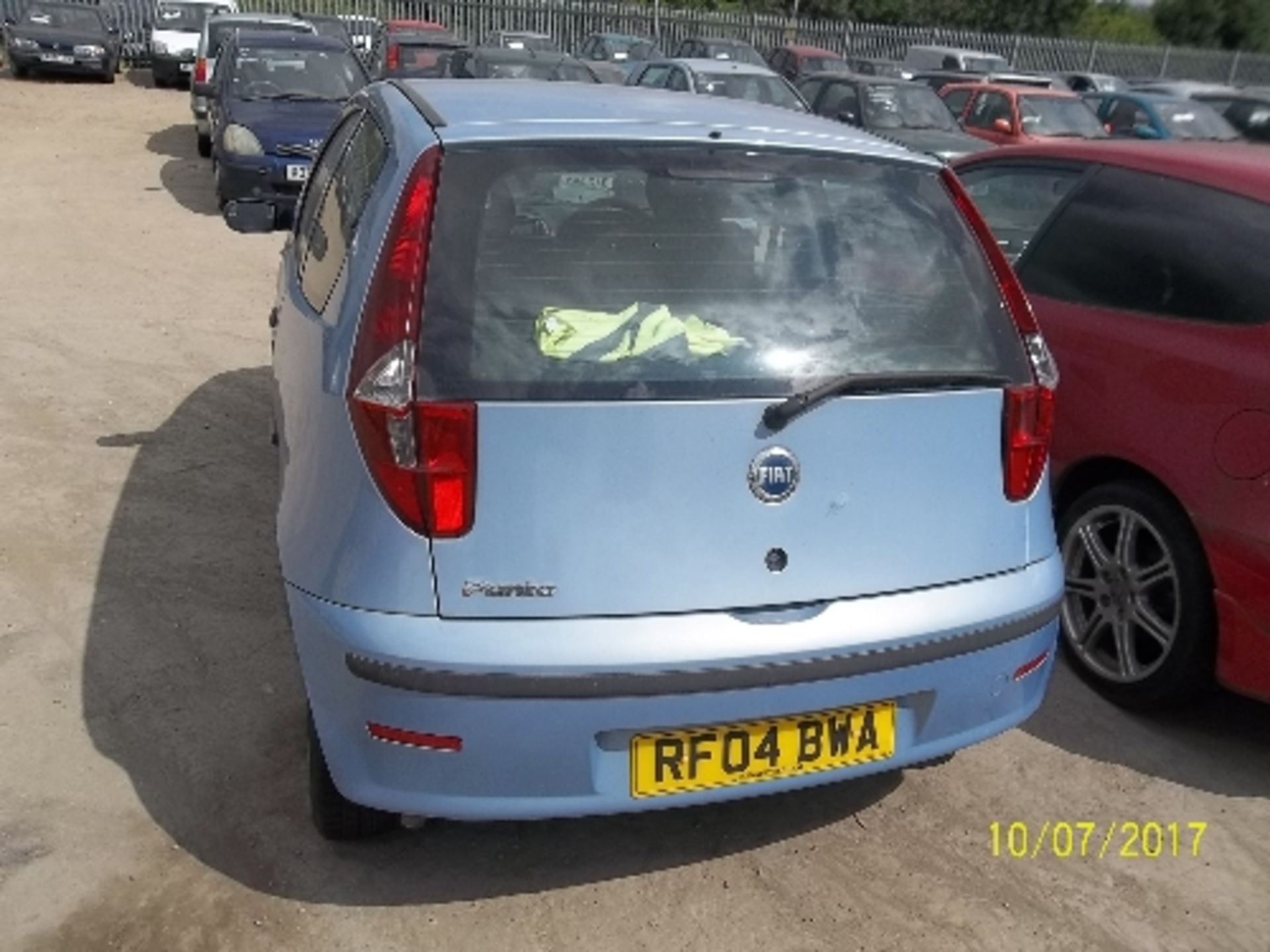 Fiat Punto Active 8V - RF04 BWA Date of registration: 19.05.2004 1242cc, petrol, manual, blue - Image 3 of 4