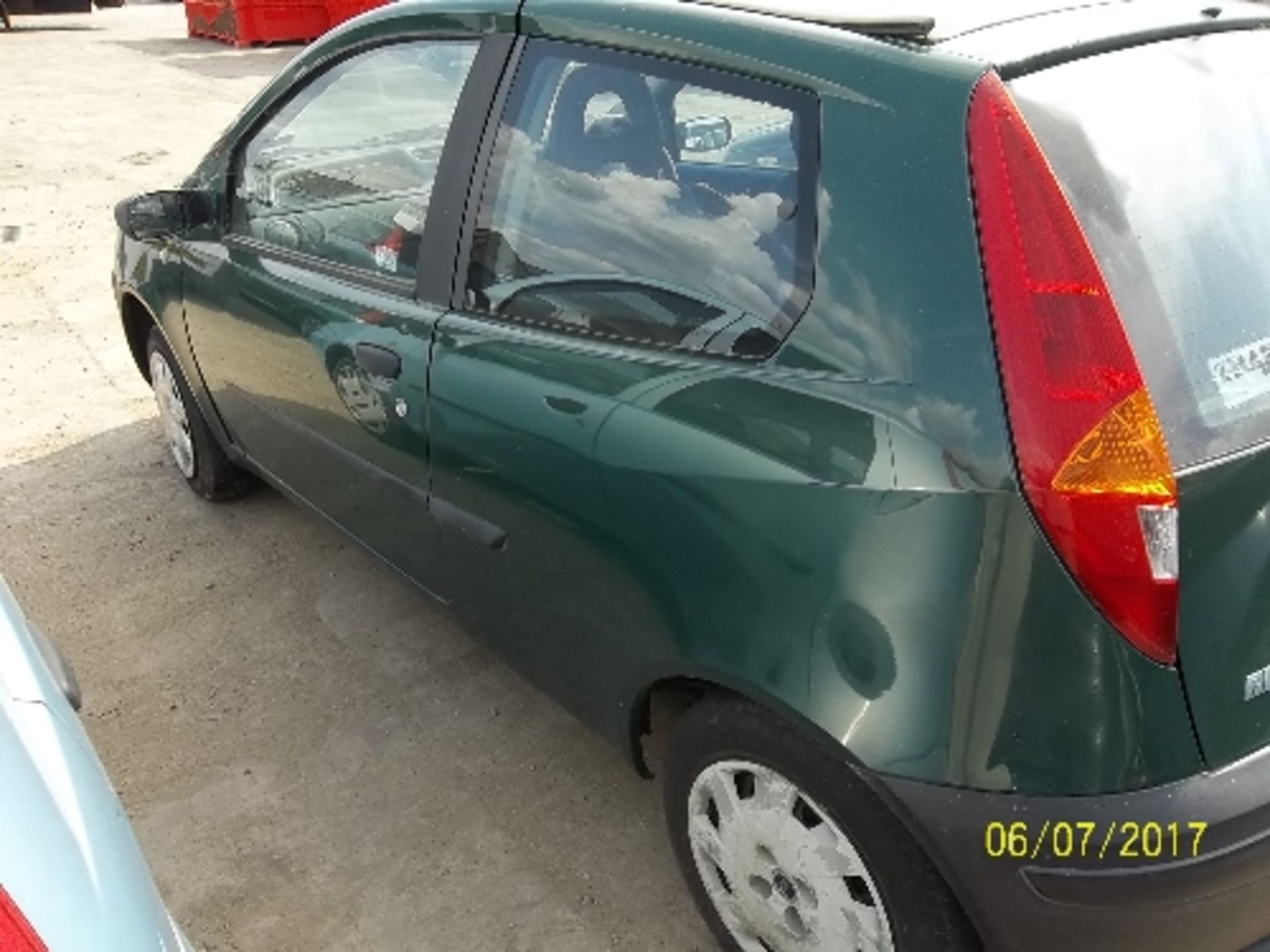 Fiat Punto 1.2 - X84 GAE Date of registration: 22.12.2000 1242cc, petrol, manual, green Odometer - Image 4 of 4