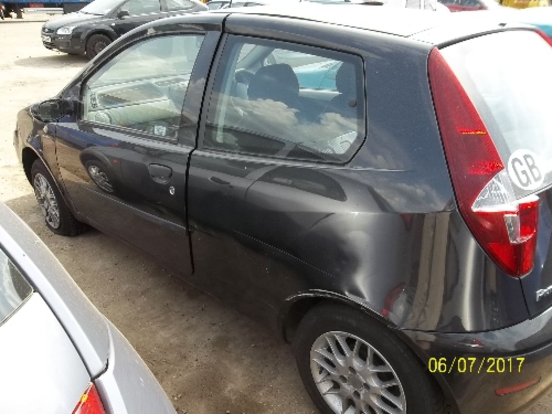 Fiat Punto Dynamic 8V - MT04 YPX Date of registration: 28.05.2004 1242cc, petrol, manual, black - Image 4 of 4