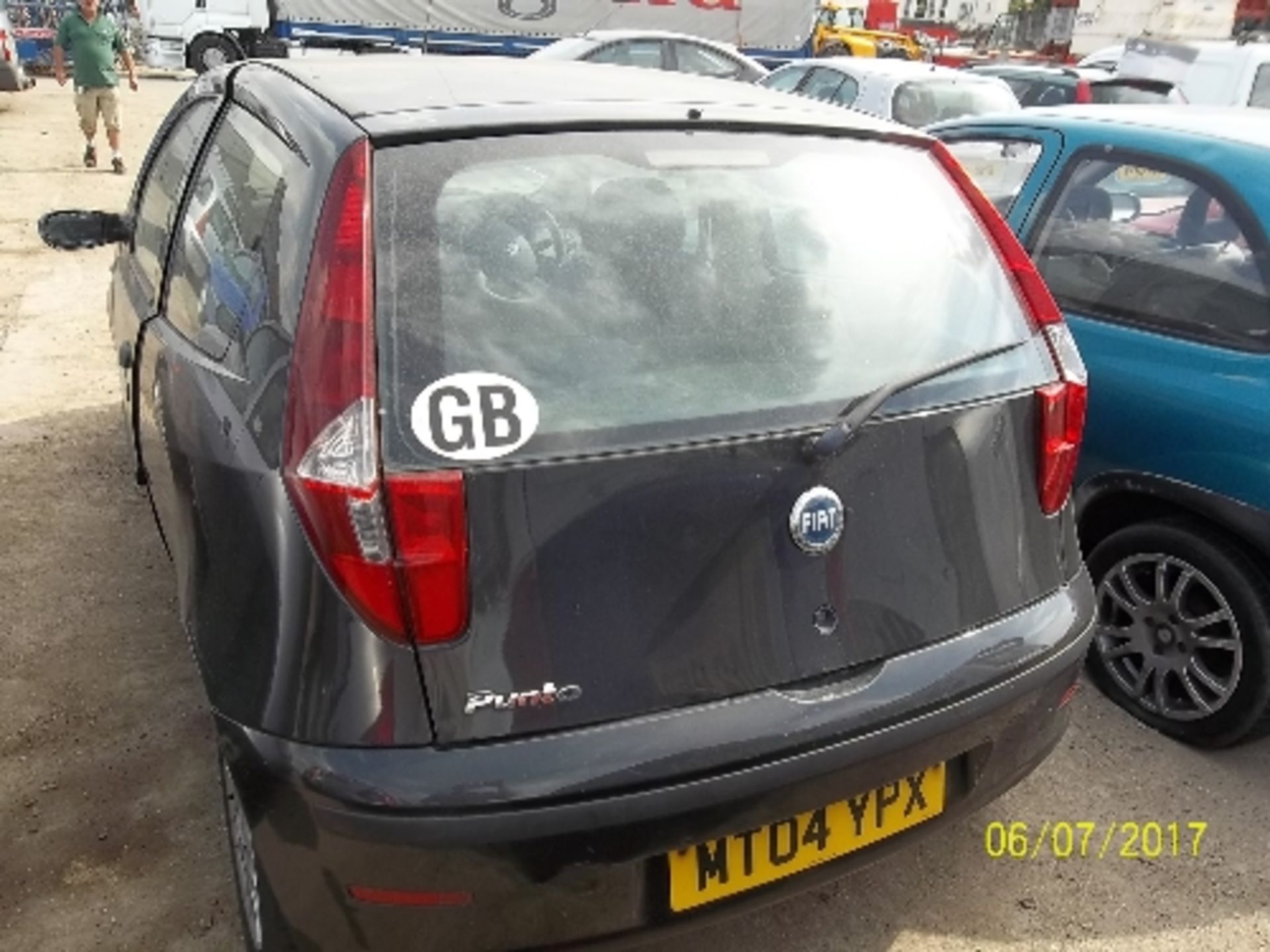 Fiat Punto Dynamic 8V - MT04 YPX Date of registration: 28.05.2004 1242cc, petrol, manual, black - Image 3 of 4