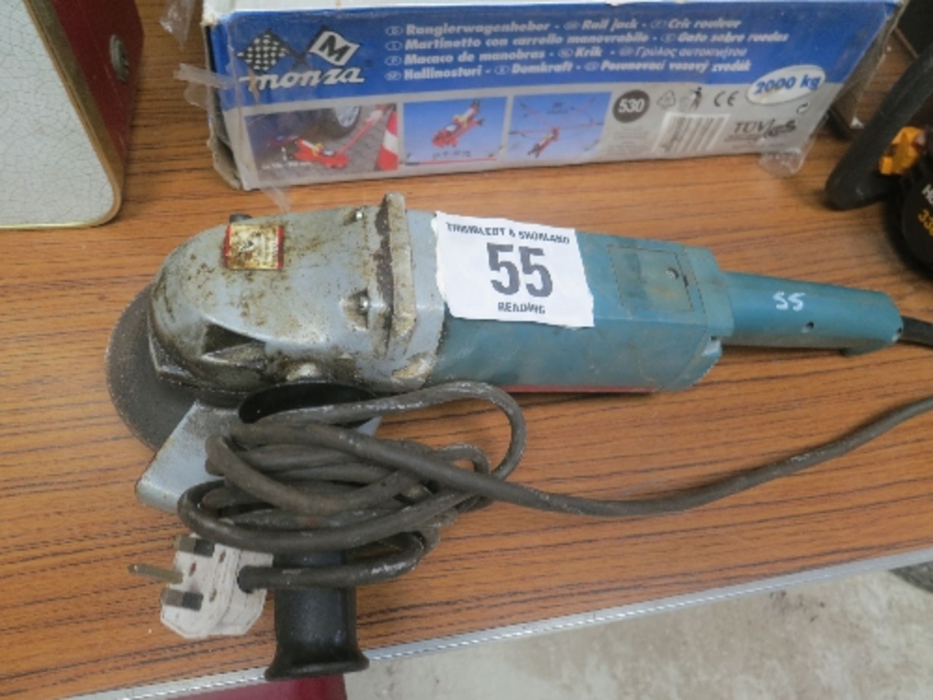 Bosch 0 601 321 461 9in angle grinder 240v