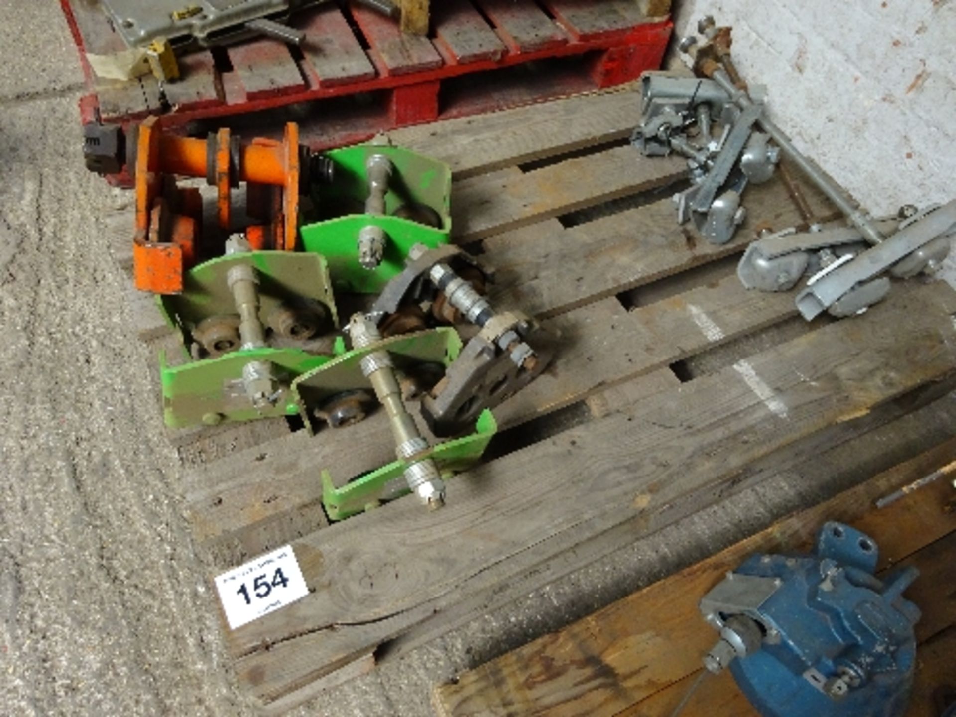 5 girder trollies and 4 clamps