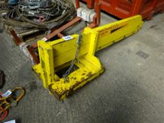 Forklift extending crane jib