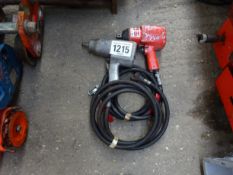 2 pneumatic impact wrenches