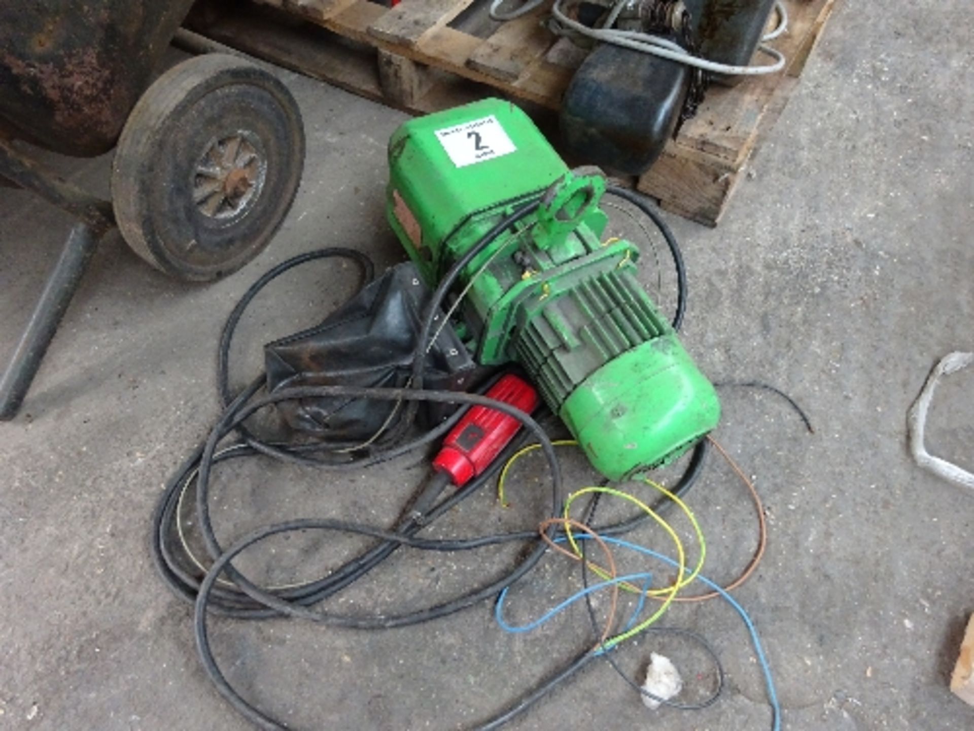 T302L 3 phase hoist