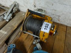 Max pull scaffold winch