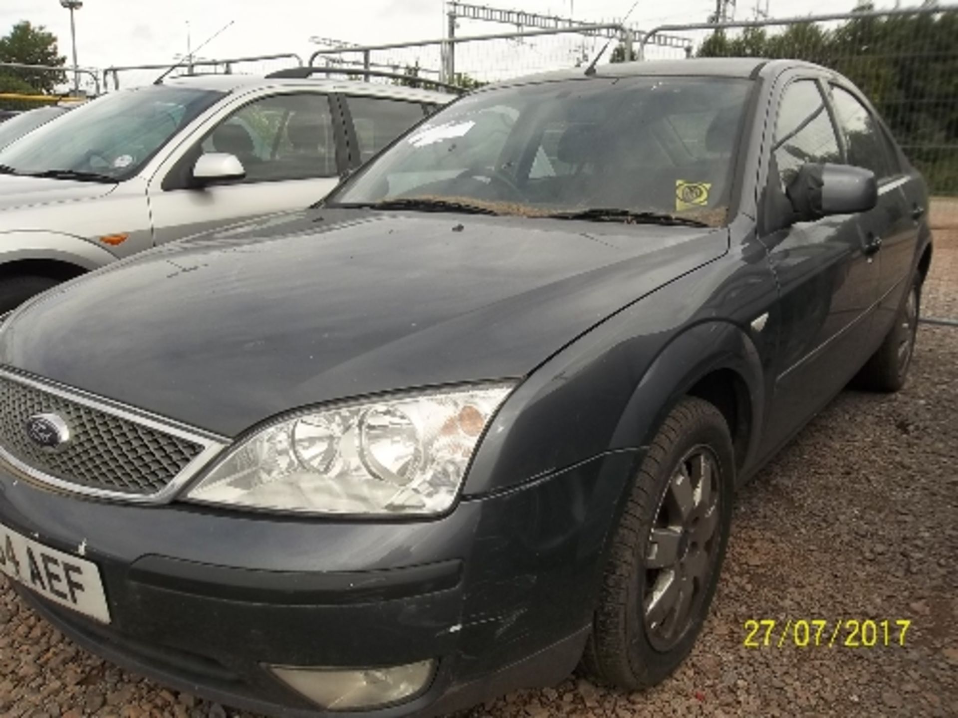 Ford Mondeo Zetec - KH54 AEF Date of registration: 17.12.2004 1999cc, petrol, 4 speed auto, grey - Image 2 of 4