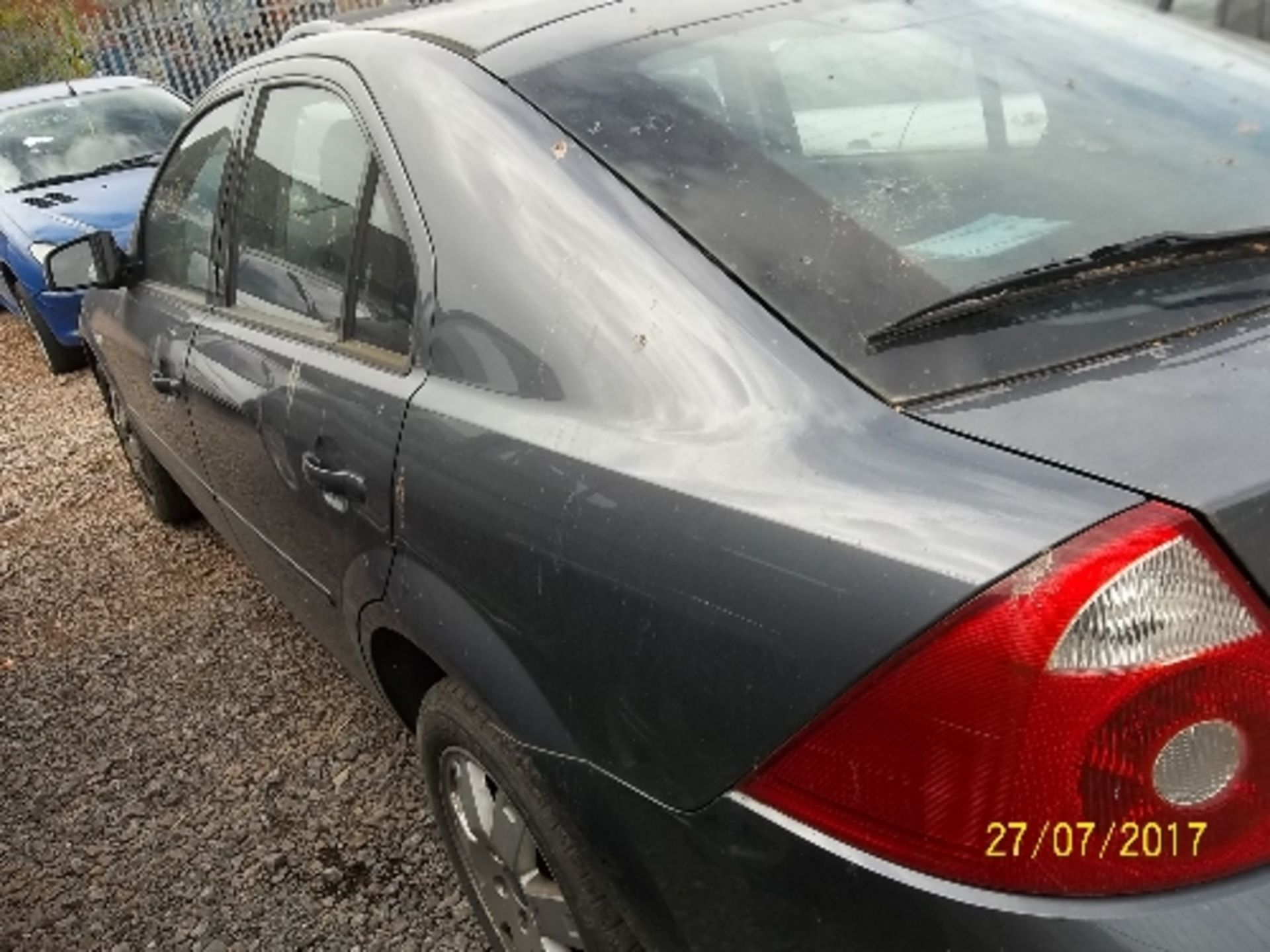 Ford Mondeo Zetec - KH54 AEF Date of registration: 17.12.2004 1999cc, petrol, 4 speed auto, grey - Image 4 of 4