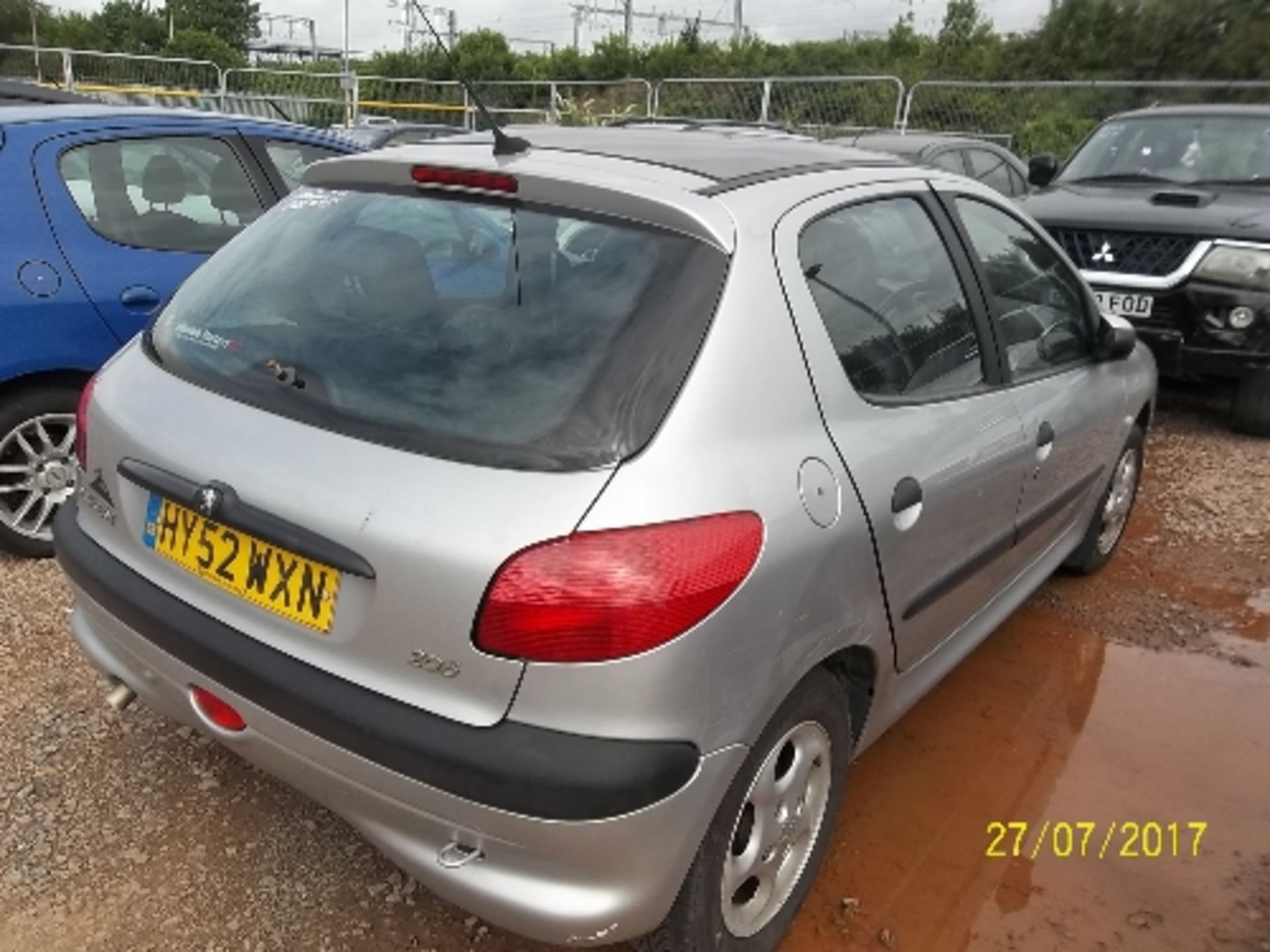 Peugeot 206 - HY52 WXN Date of registration: 09.10.2002 1587cc, petrol, manual, silver Odometer - Image 3 of 4