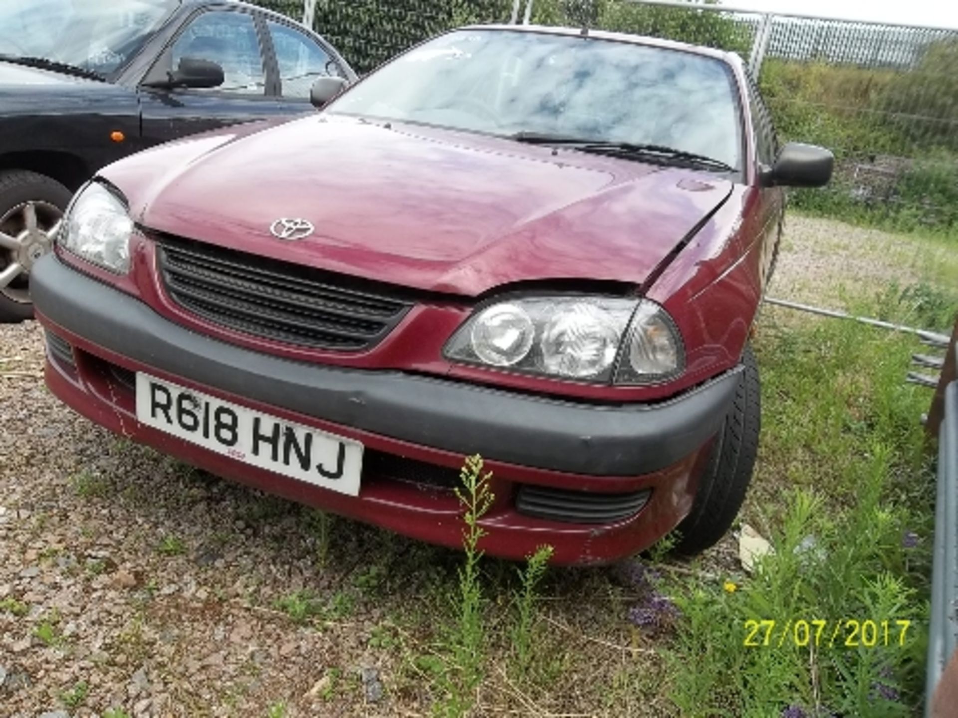 Toyota Avensis GS - R618 HNJ Date of registration: 04.02.1998 1762cc, petrol, manual, maroon - Image 2 of 4