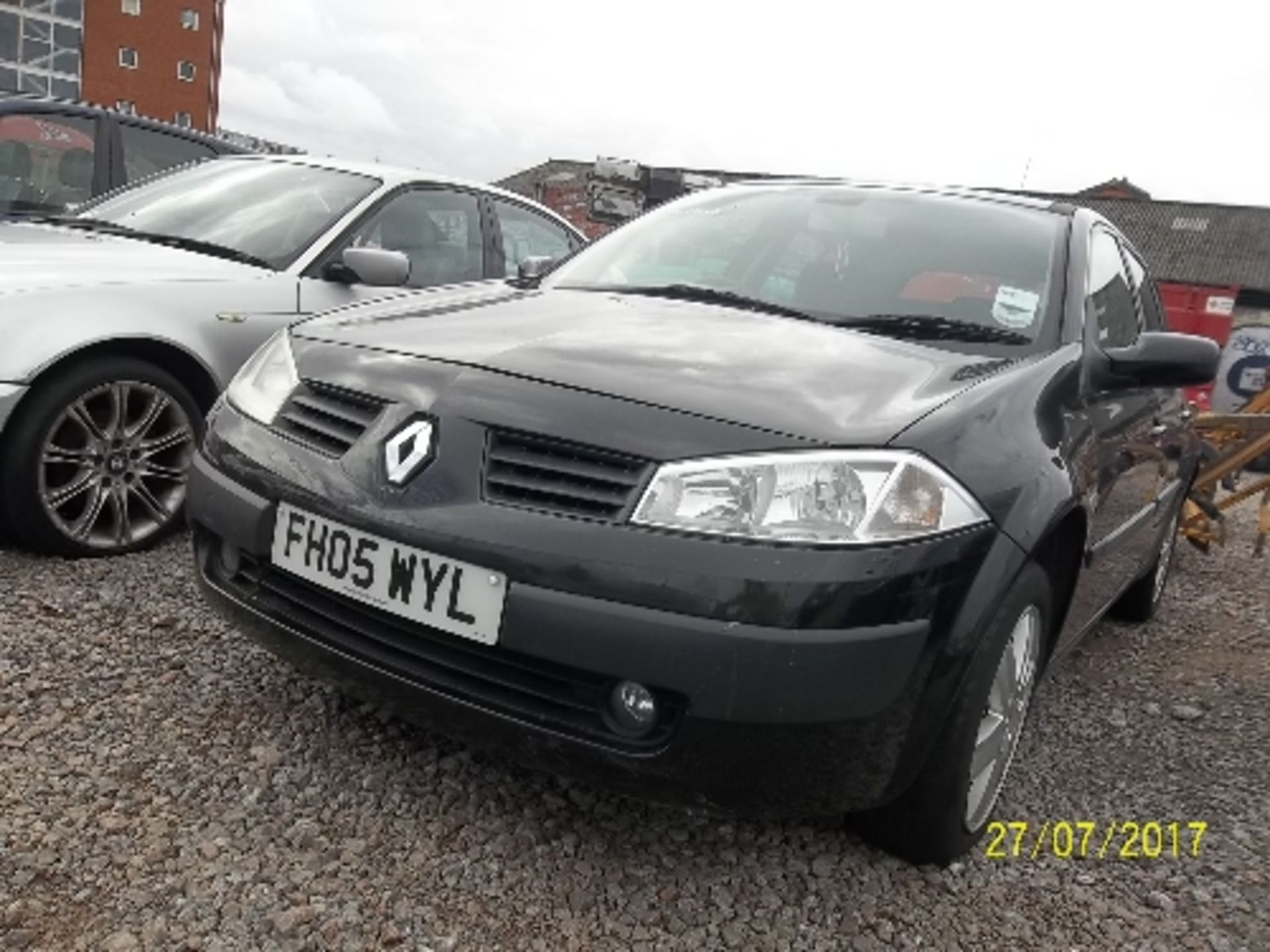 Renault Megane SL Oasis 16V - FH05 WYL Date of registration: 28.06.2005 1390cc, petrol, manual, - Image 2 of 4