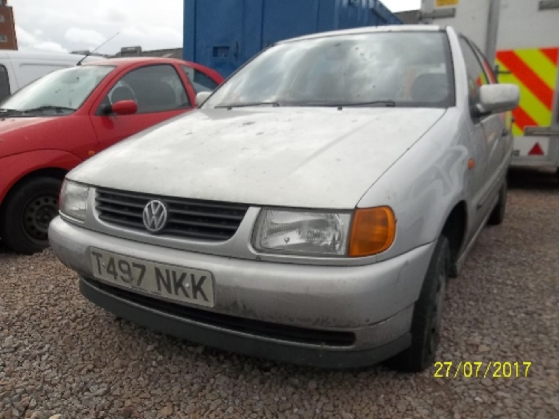 Volkswagen Polo 1.0 L - T497 NKK Date of registration: 24.05.1999 999cc, petrol, manual, silver - Image 2 of 4