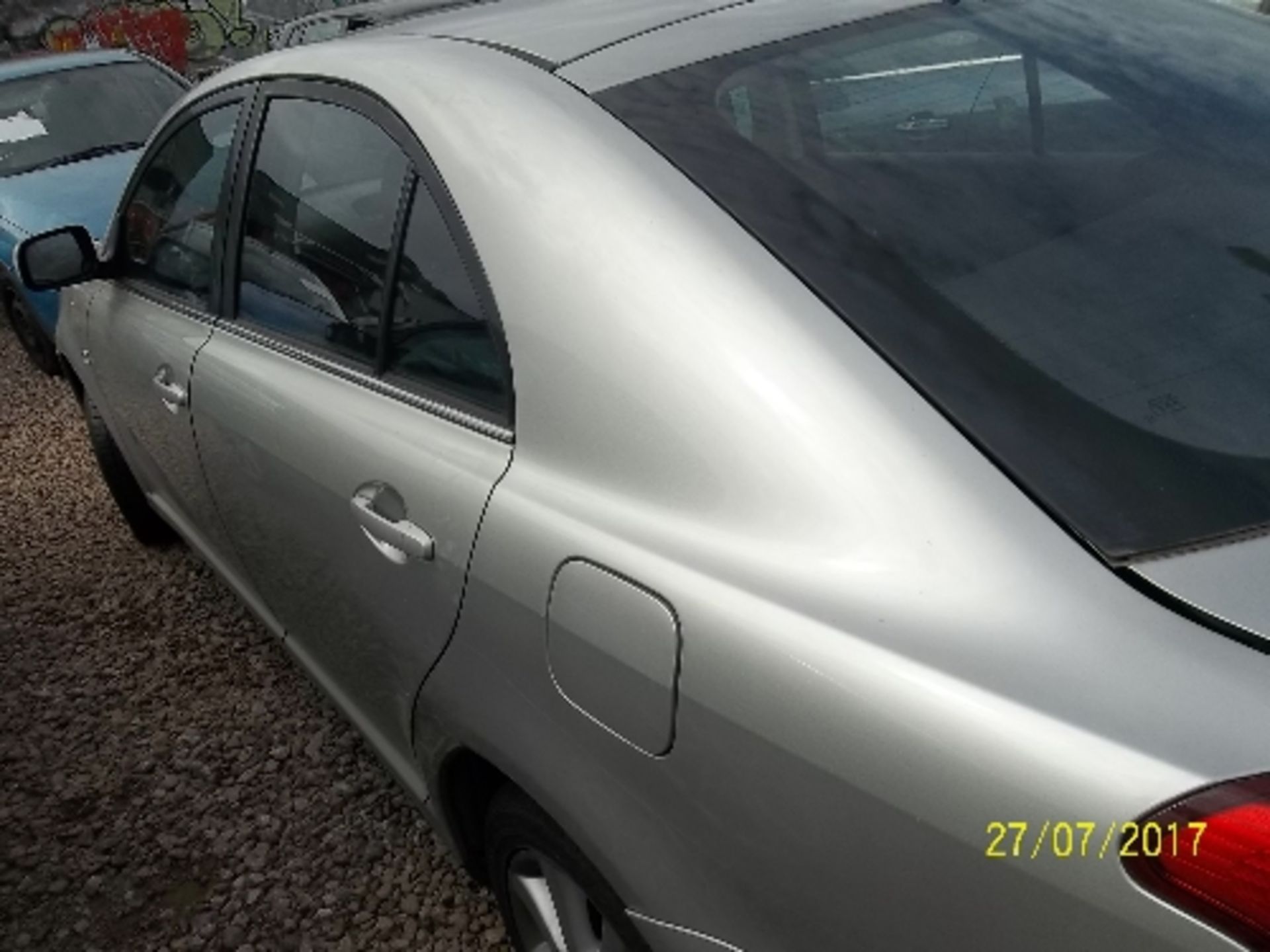 Toyota Avensis T3-S - FH03 OWP Date of registration: 27.05.2003 1794cc, petrol, manual, silver - Image 4 of 4