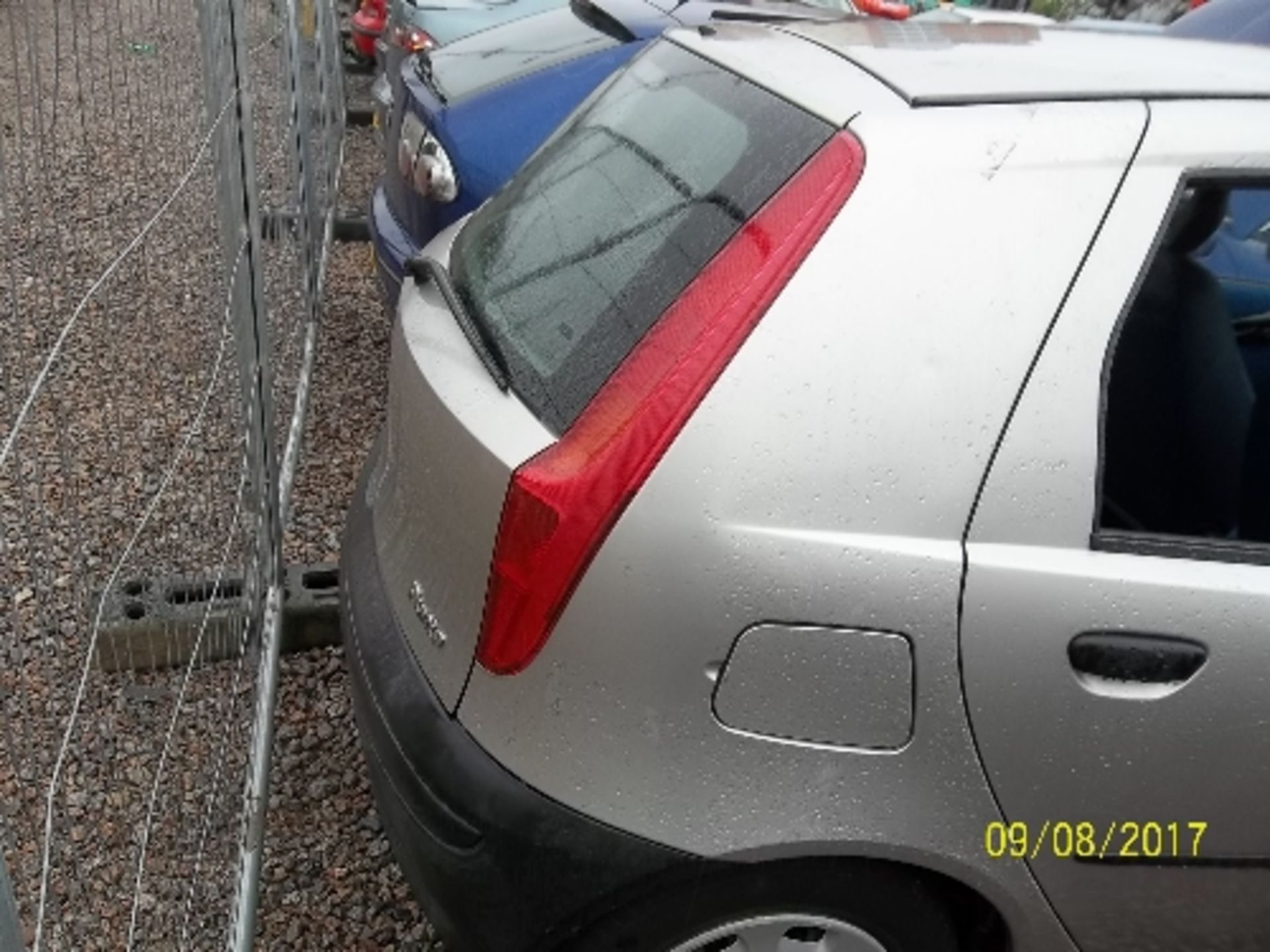 Fiat Punto 1.2 - AK51 NRN Date of registration: 24.09.2001 1242cc, petrol, manual, grey Odometer - Image 3 of 4