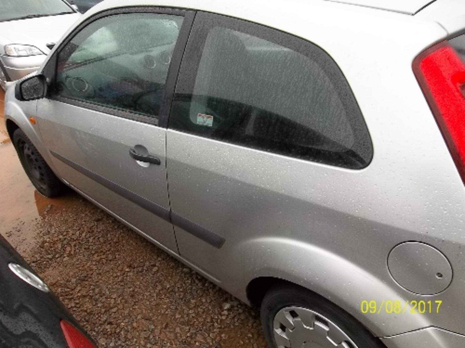 Ford Fiesta Style Climate - LB56 HKK Date of registration: 10.11.2006 1242cc, petrol, manual, silver - Image 4 of 4