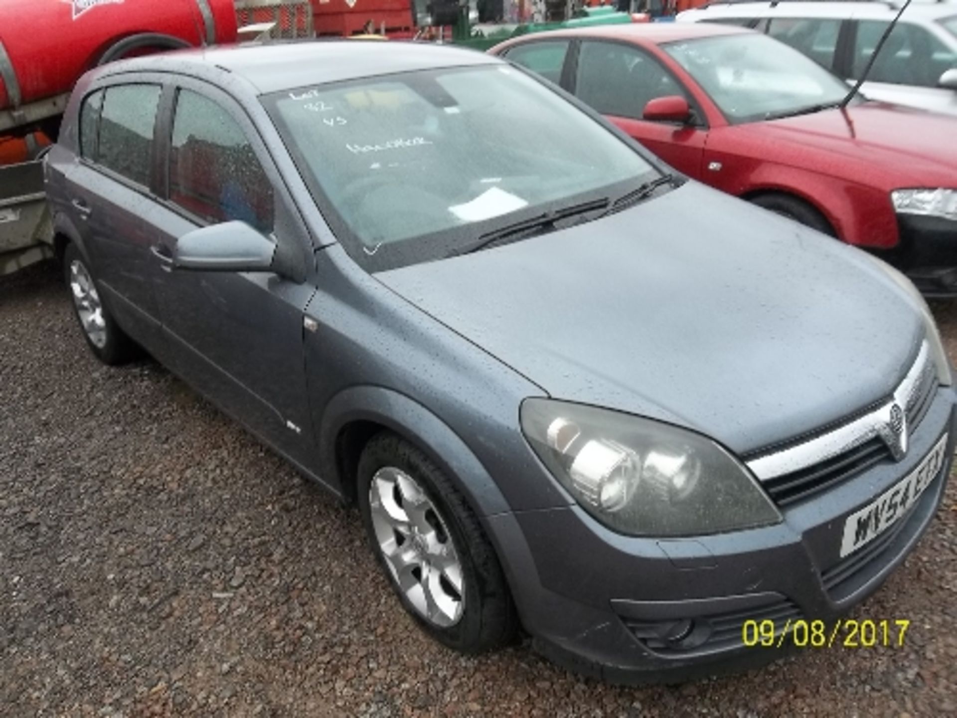Vauxhall Astra SXI CDTI 100 - WV54 ETX Date of registration: 20.09.2004 1686cc, diesel, manual, grey - Image 2 of 4