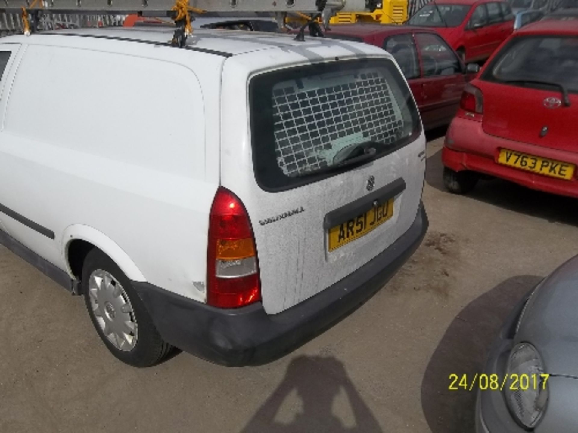 Vauxhall Astra Envoy DTI Car derived van - AR51 JGU Date of registration: 31.12.2001 1686cc, diesel, - Image 3 of 4