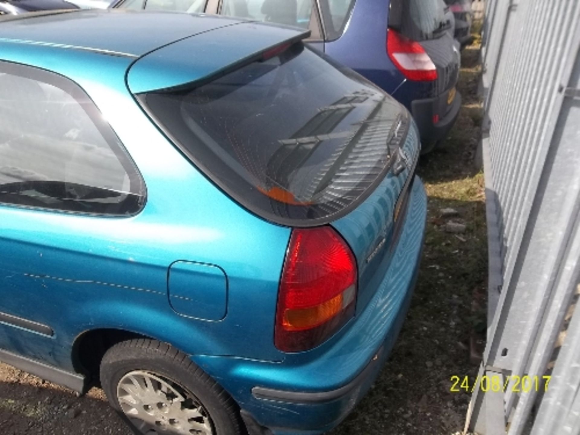 Honda Civic 1.4I - P466 BBV Date of registration: 29.05.1997 1396cc, petrol, 4 speed auto, green - Image 3 of 4