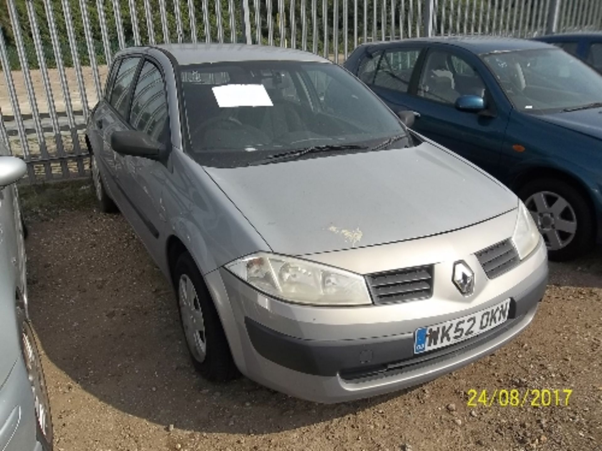 Renault Megane Authentique 16V - WK52 OKN Date of registration: 09.12.2002 1390cc, petrol, manual, - Image 2 of 4