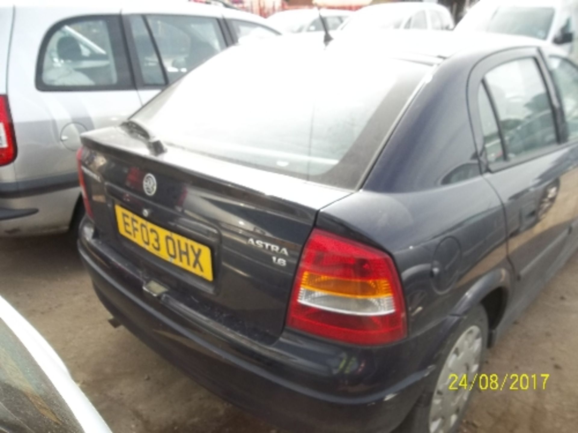 Vauxhall Astra Club - EF03 OHX Date of registration: 03.07.2003 1598cc, petrol, 4 speed auto, blue - Image 3 of 4