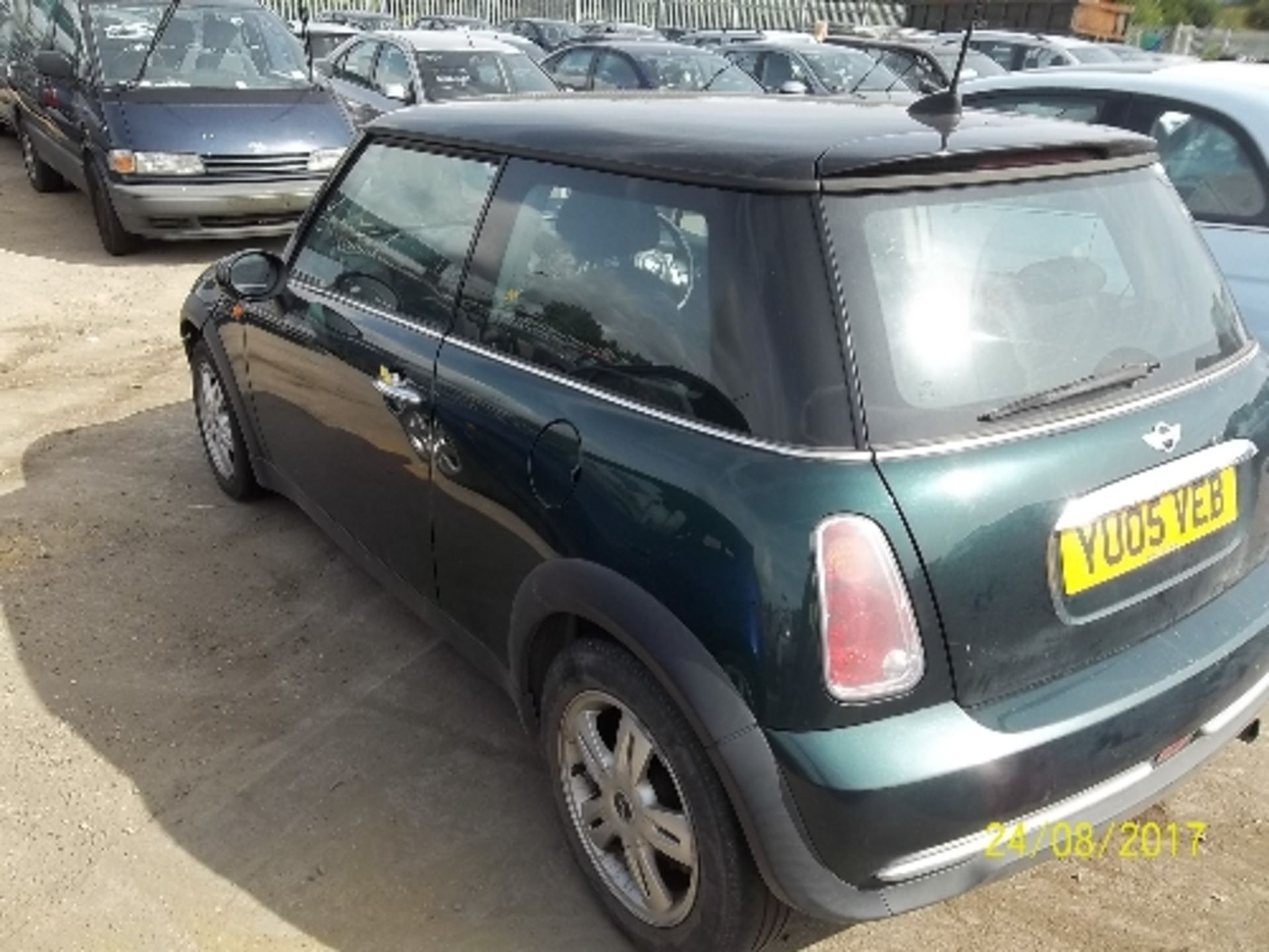 Mini Mini Cooper - YU05 VEB Date of registration: 01.04.2005 1598cc, petrol, manual, green - Image 4 of 4