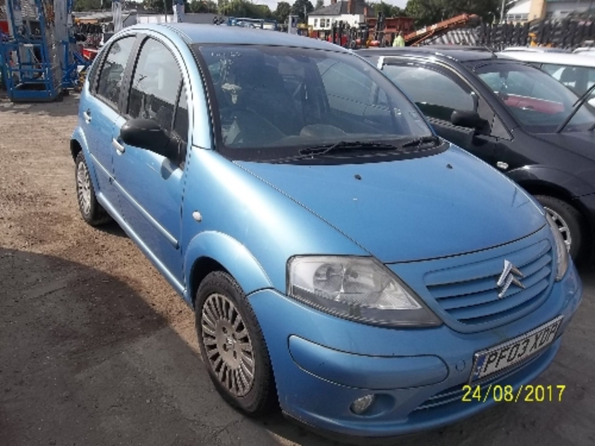 Citroen C3 Exclusive - PF03 XDP Date of registration: 31.05.2003 1587cc, petrol, 5 speed auto, - Image 2 of 4