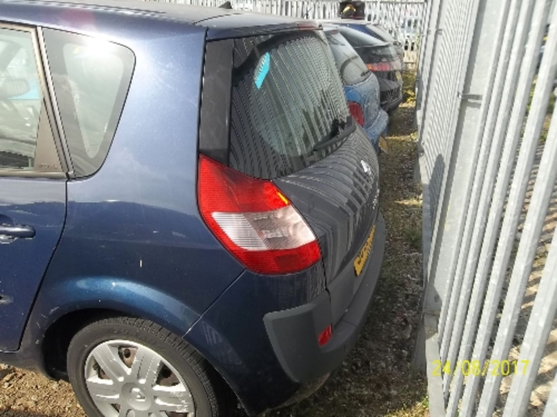 Renault Scenic Expression DCI 120 - SC53 GWD Date of registration: 18.12.2003 1870cc, diesel, - Image 3 of 4
