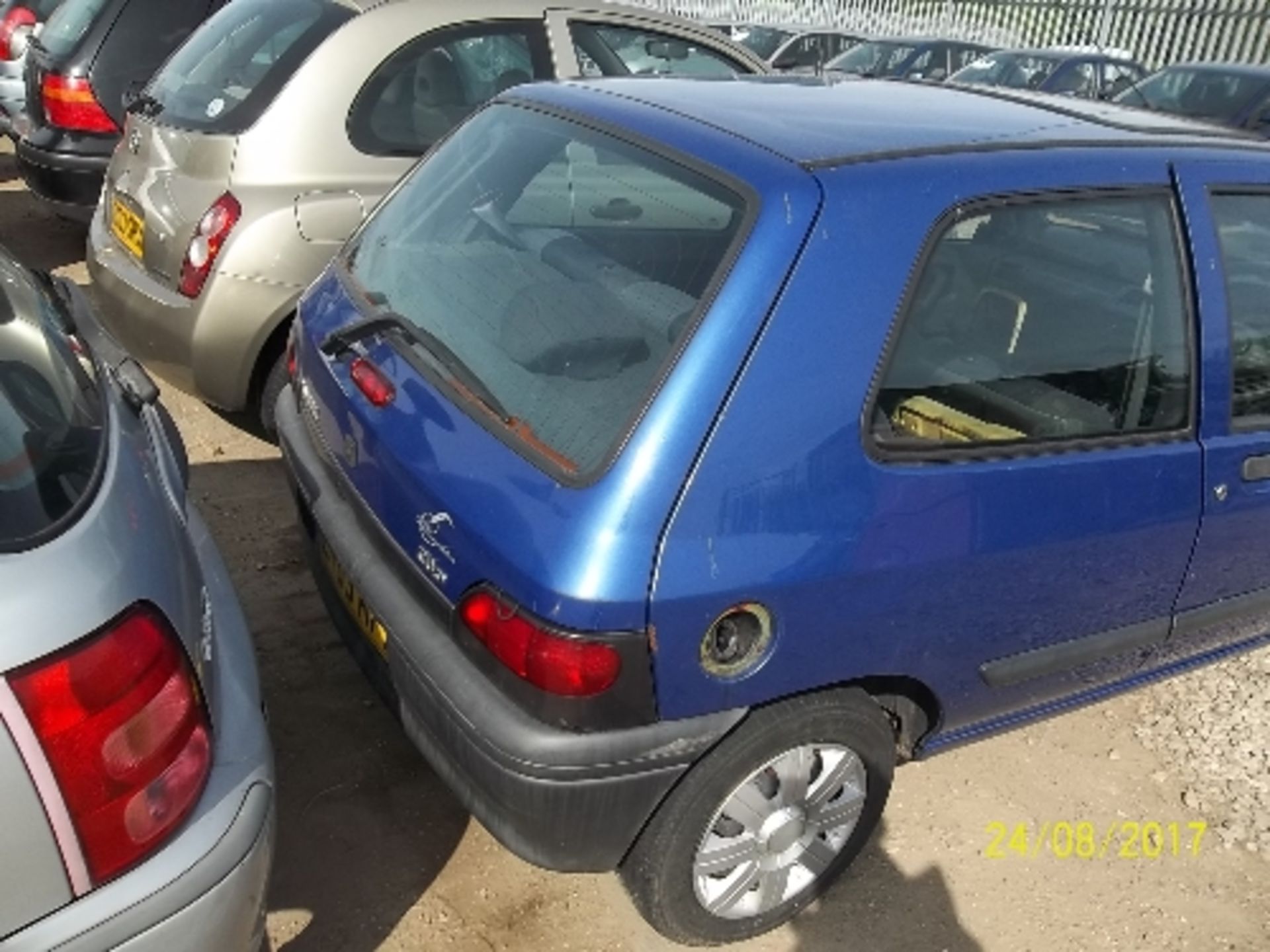 Renault Clio RL Panache 1.2 - R658 LKX Date of registration: 29.08.1997 1149cc, petrol, manual, blue - Image 3 of 4