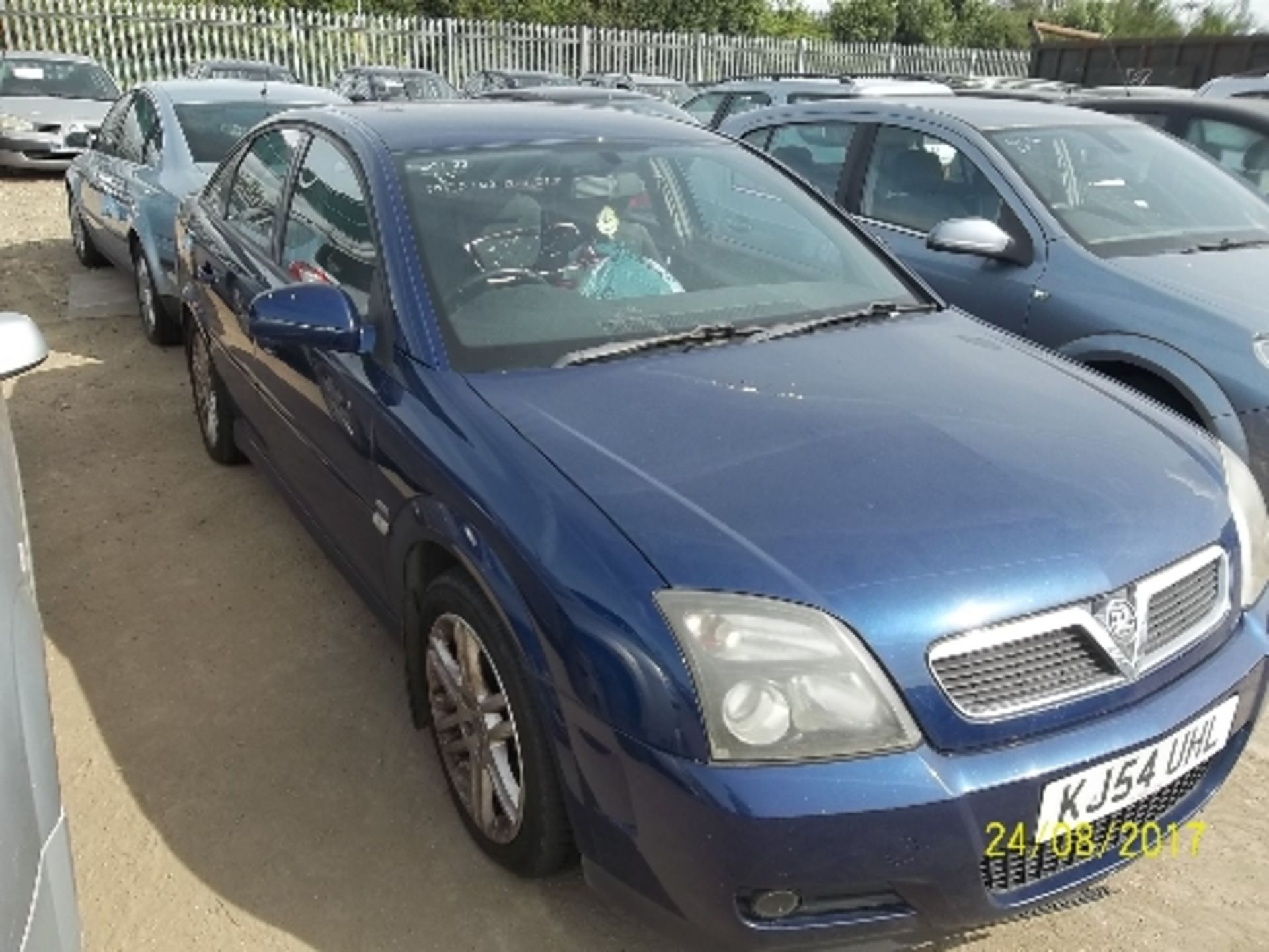 Vauxhall Vectra SRI NAV Direct - KJ54 UHL Date of registration: 25.11.2004 2198cc, petrol, manual, - Image 2 of 4