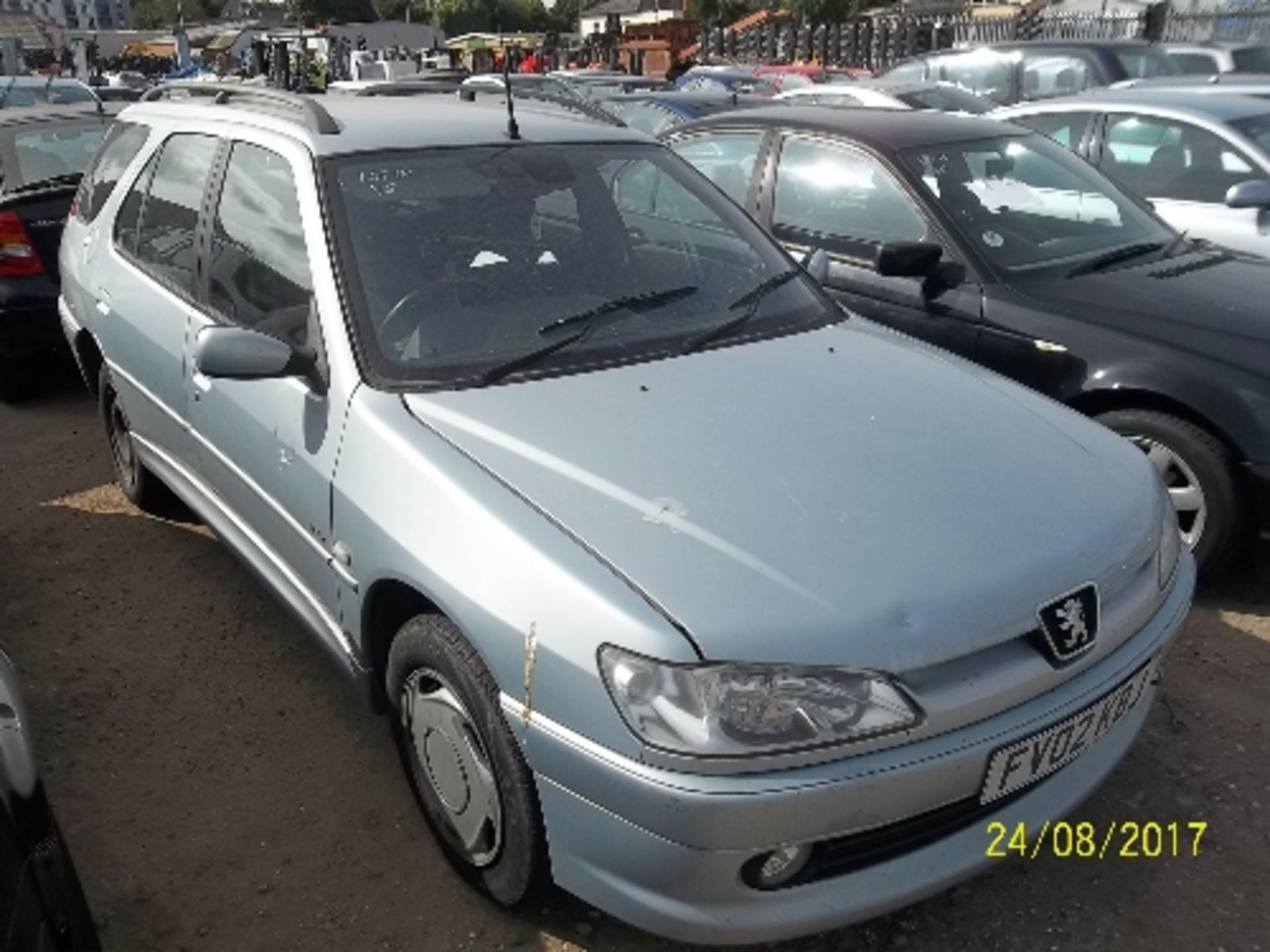 Peugeot 306 Meridian Estate - FV02 KBJ Date of registration: 09.08.2002 1587cc, petrol, 5 speed - Image 2 of 4