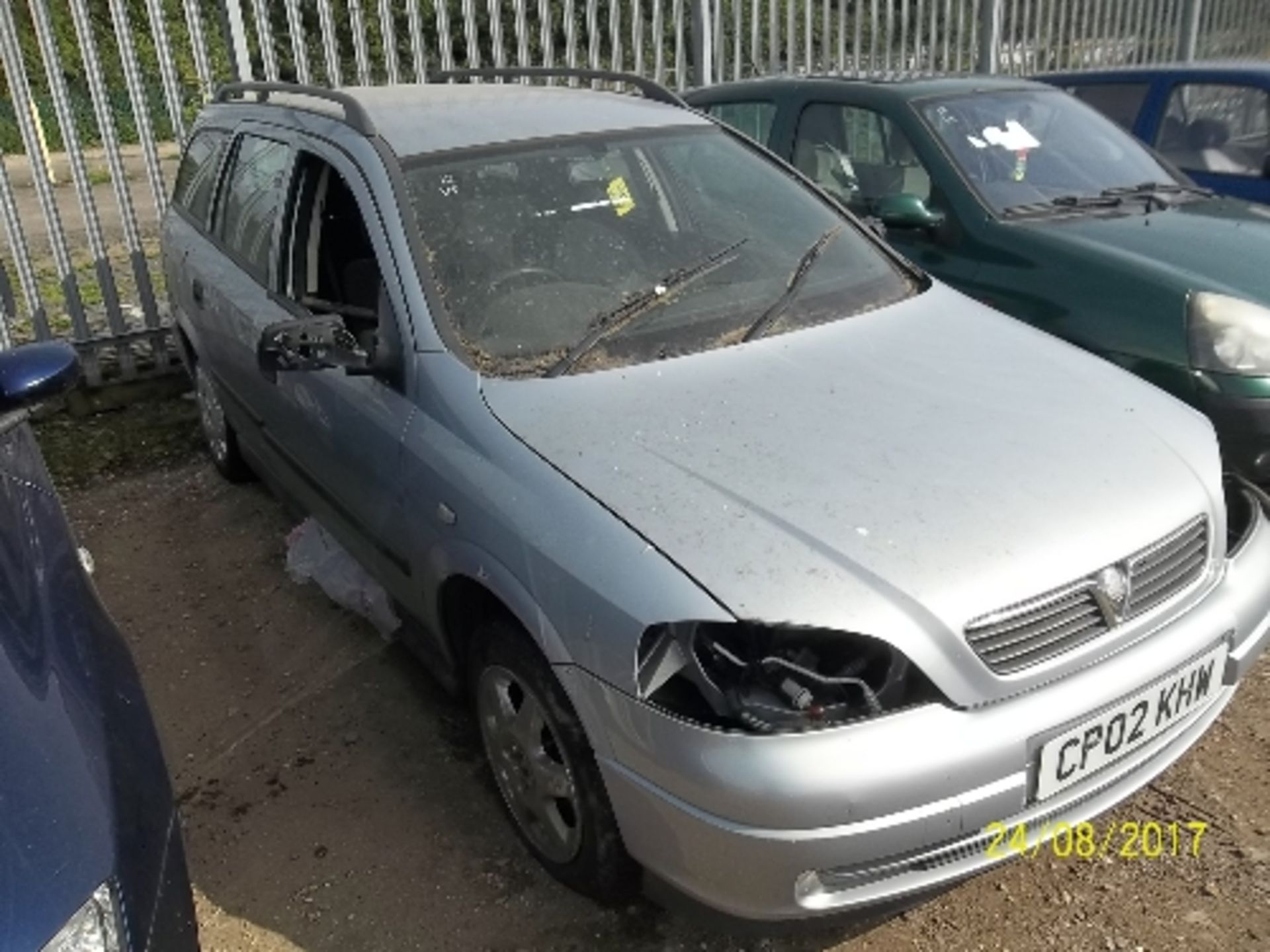 Vauxhall Astra Club 8V Estate - CP02 KHW Date of registration: 05.06.2002 1598cc, petrol, manual, - Image 2 of 4