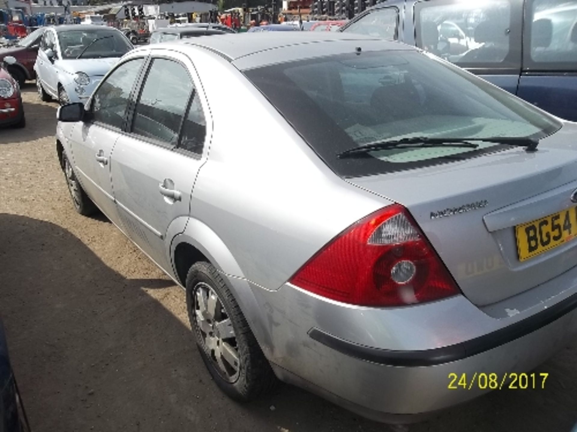 Ford Mondeo Zetec - BG54 FVZ Date of registration: 15.12.2004 1999cc, petrol, 4 speed auto, silver - Image 4 of 4