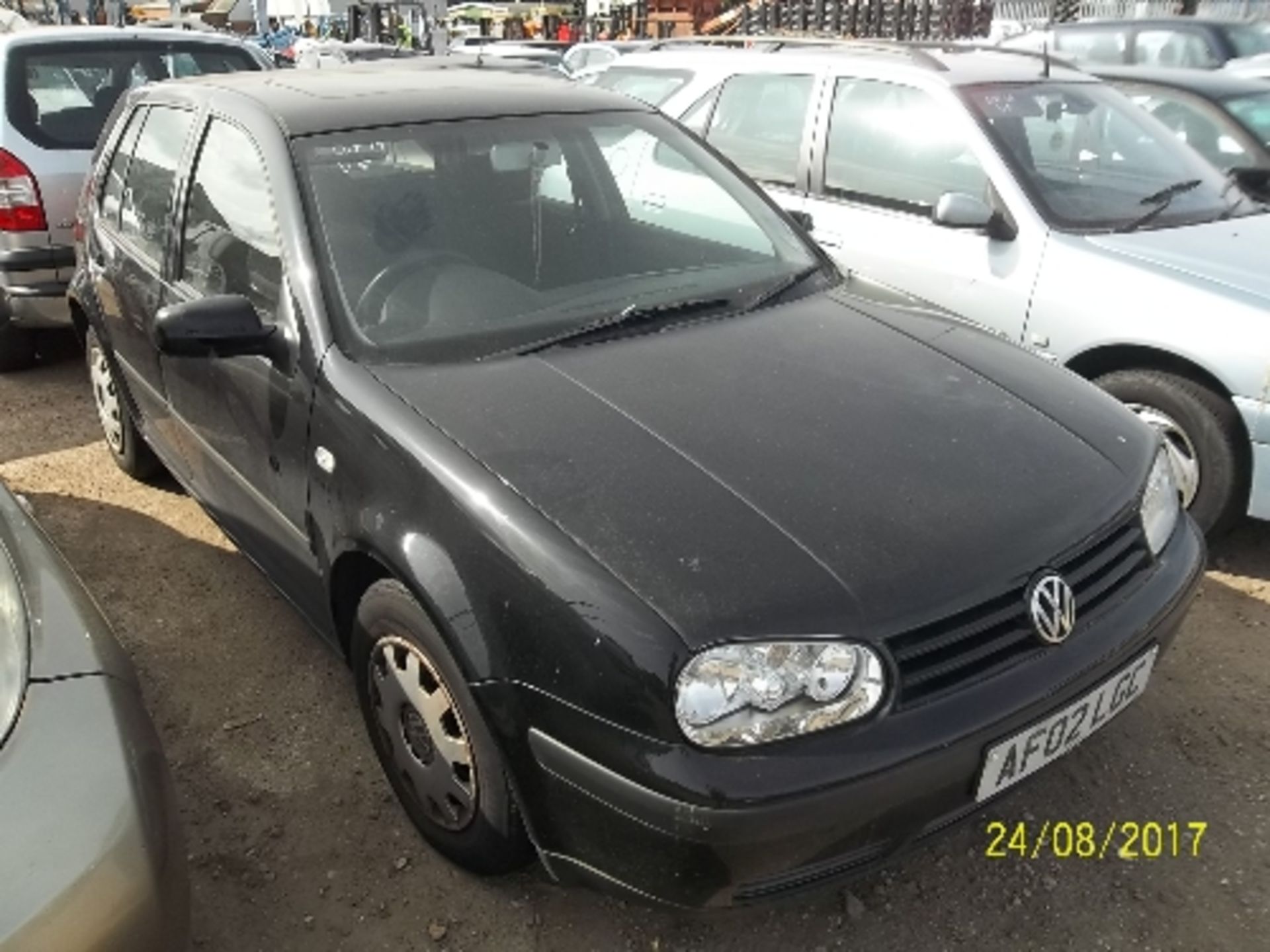 Volkswagen Golf S - AF02 LGC Date of registration: 06.03.2002 1598cc, petrol, manual, black Odometer - Image 2 of 4