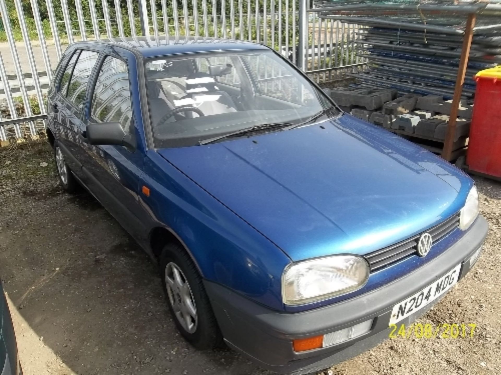 Volkswagen Golf - N204 MDG Date of registration: 24.08.1995 1391cc, petrol, manual, blue Odometer - Image 2 of 4