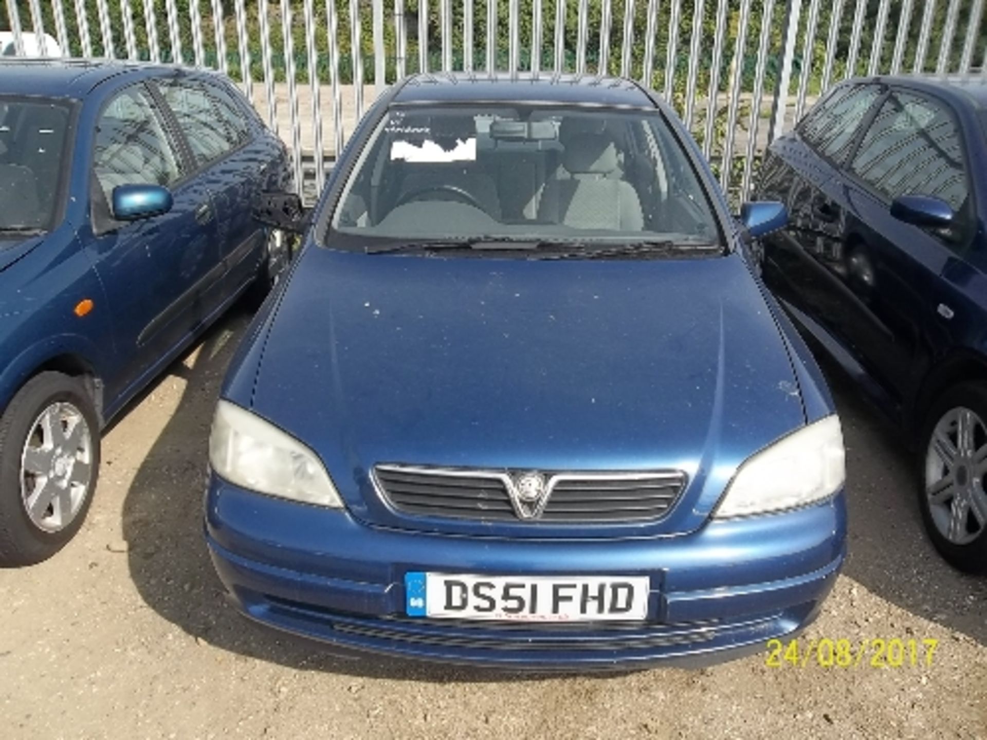 Vauxhall Astra LS 8V - DS51 FHD Date of registration: 31.01.2002 1598cc, petrol, manual, blue