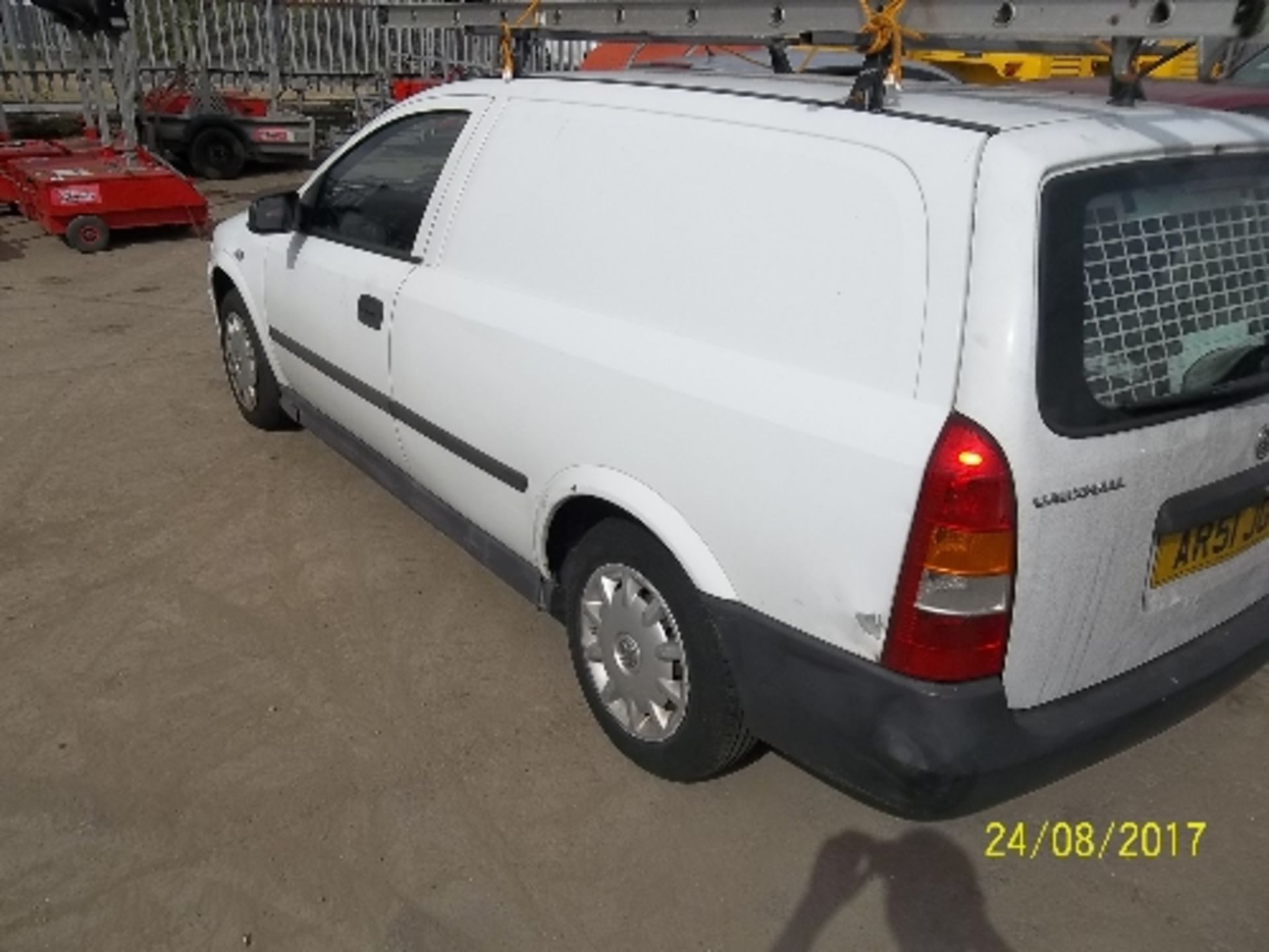 Vauxhall Astra Envoy DTI Car derived van - AR51 JGU Date of registration: 31.12.2001 1686cc, diesel, - Image 4 of 4