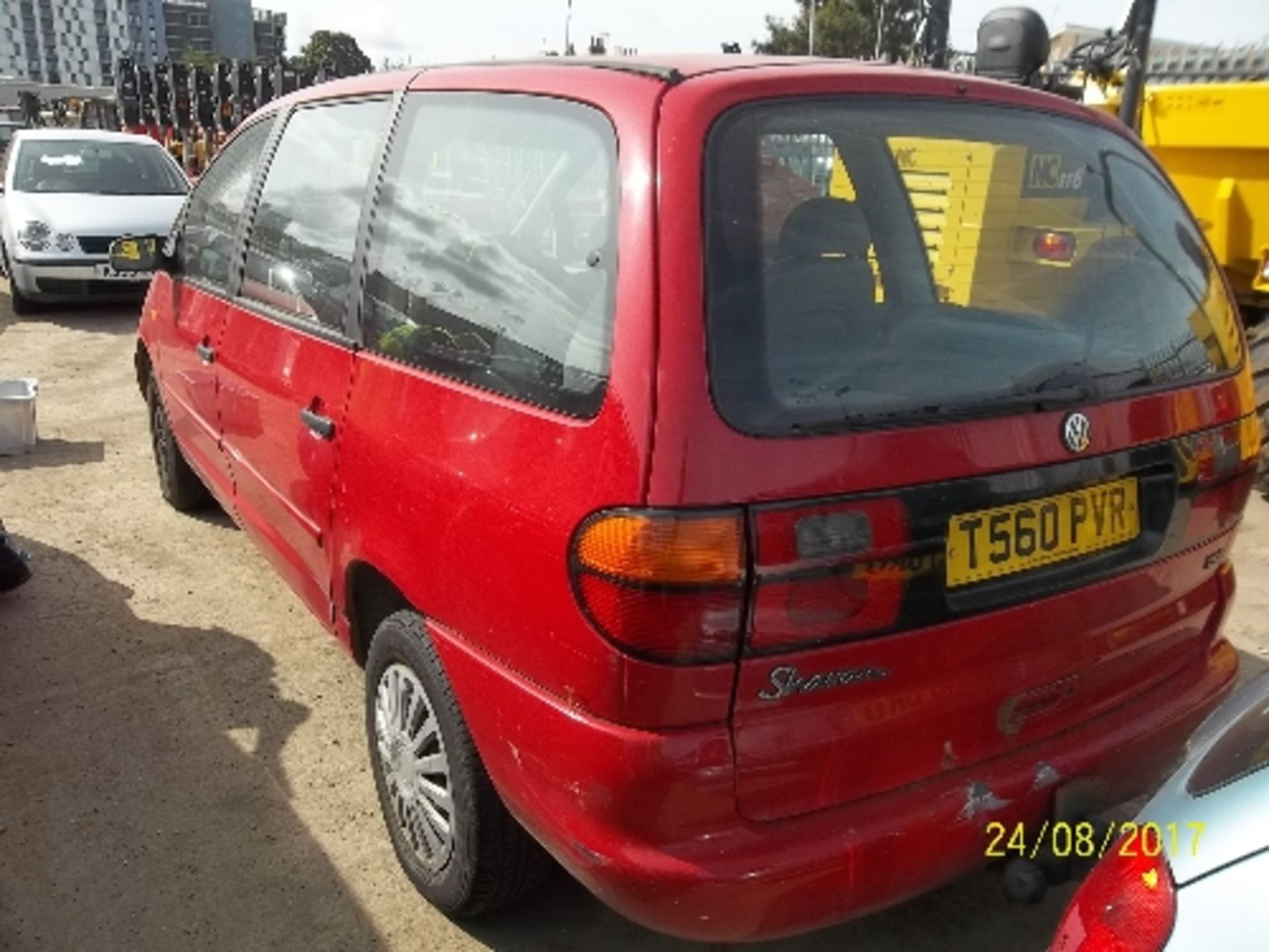 Volkswagen Sharan S TDI Estate - T560 PVR Date of registration: 10.08.1999 1896cc, diesel, manual, - Image 4 of 4