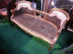 Louis XV style carved gilt framed cane slat 2 seat 'social', a/f