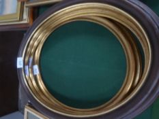 4 oval gilt picture frames, 27.5' x 19.75' internal