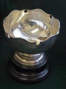 Hallmarked silver trophy bowl on stand with serpentine & pierced rim, by Goldsmiths & Silversmiths